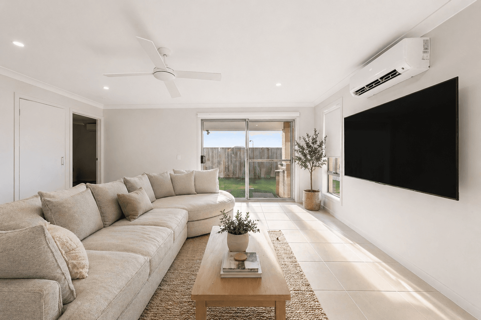 8 Chervil Drive, Greenbank QLD 4124, Greenbank - Thumbnail 6