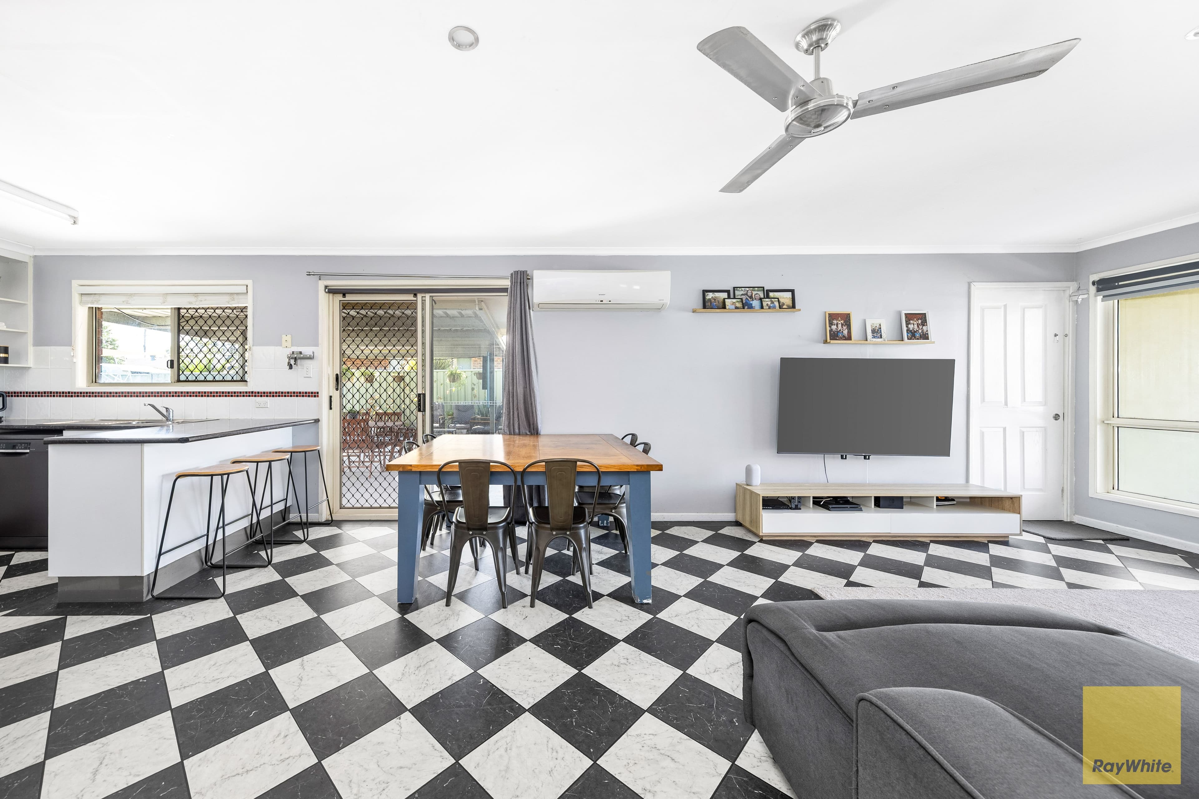 40 Jacqueline Drive, Emerald QLD 4720, Emerald - Thumbnail 6