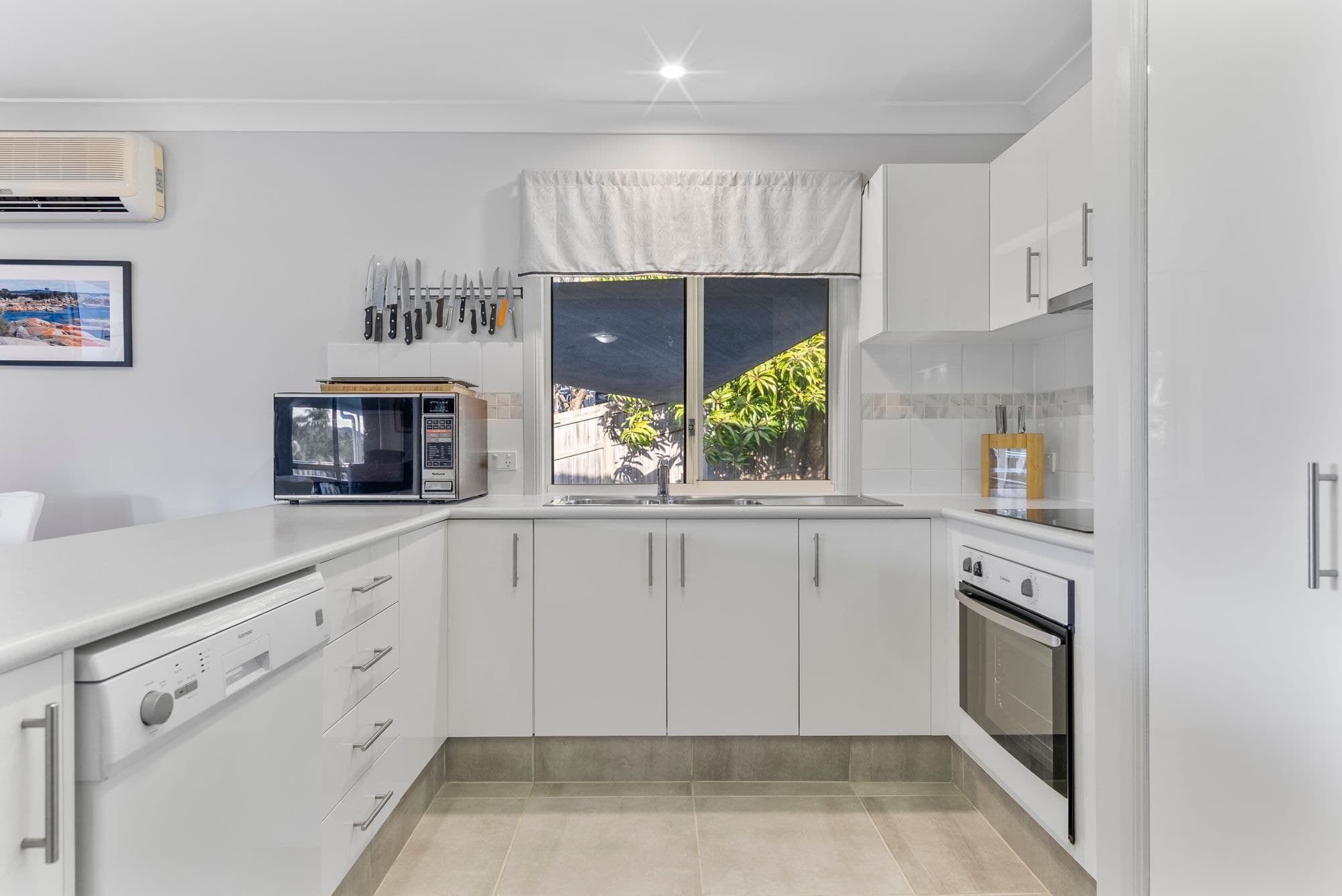 8 Rob Roy Court, Highland Park QLD 4211, Highland Park - Thumbnail 8