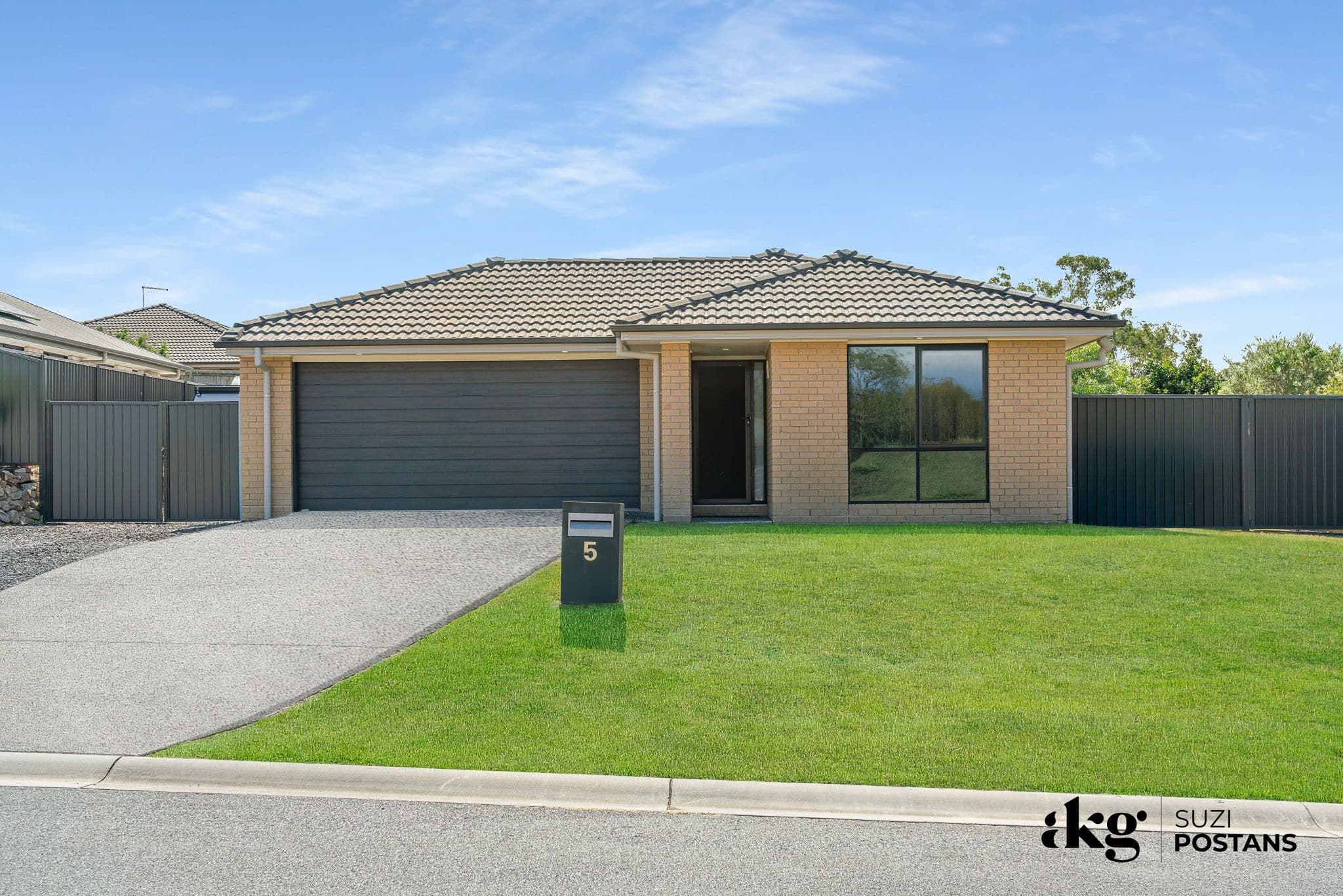 5 Honeysuckle Court, FLAGSTONE QLD 4280, Flagstone - Thumbnail 2