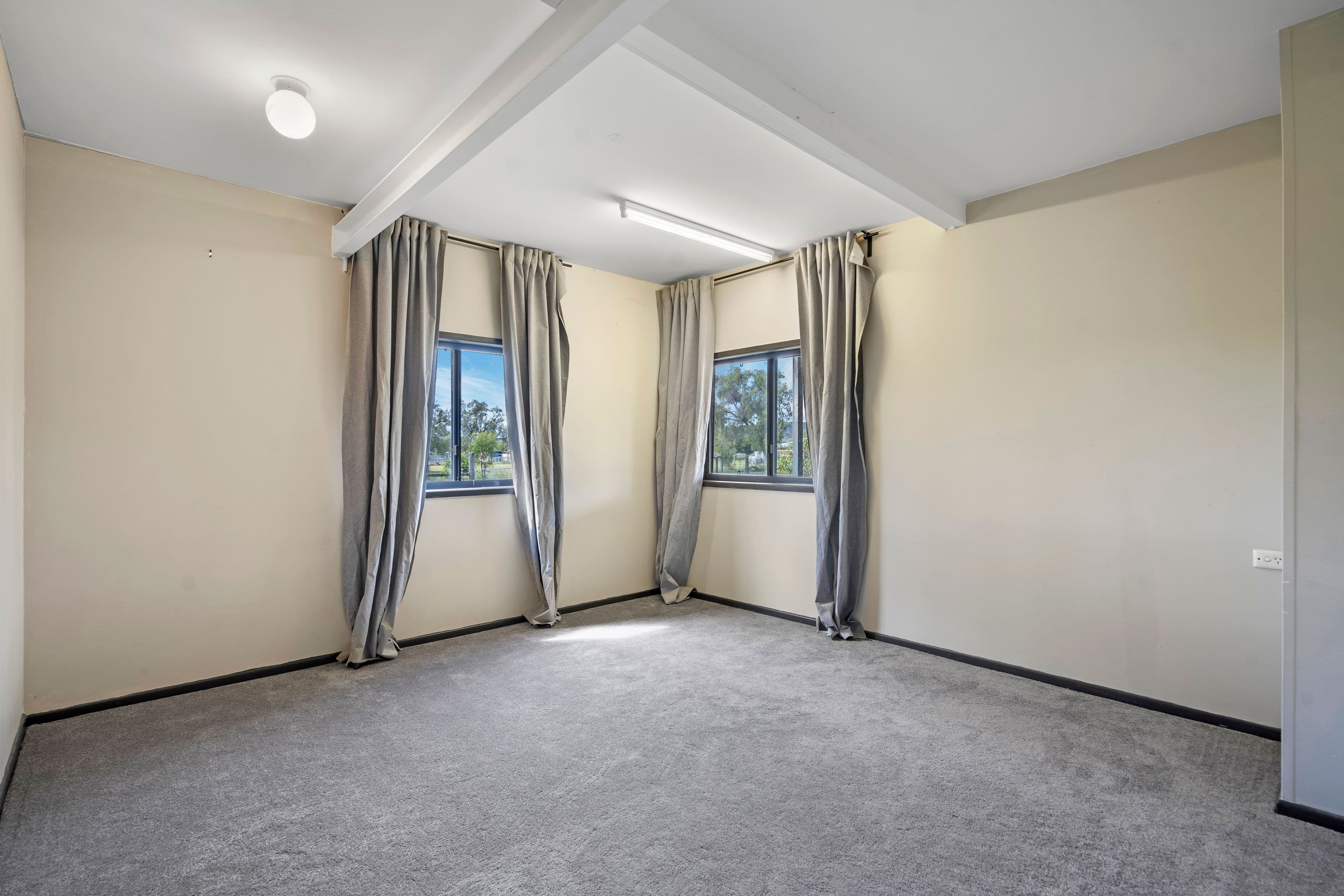 5 Leslee Court, Summerholm QLD 4341, Summerholm - Thumbnail 8