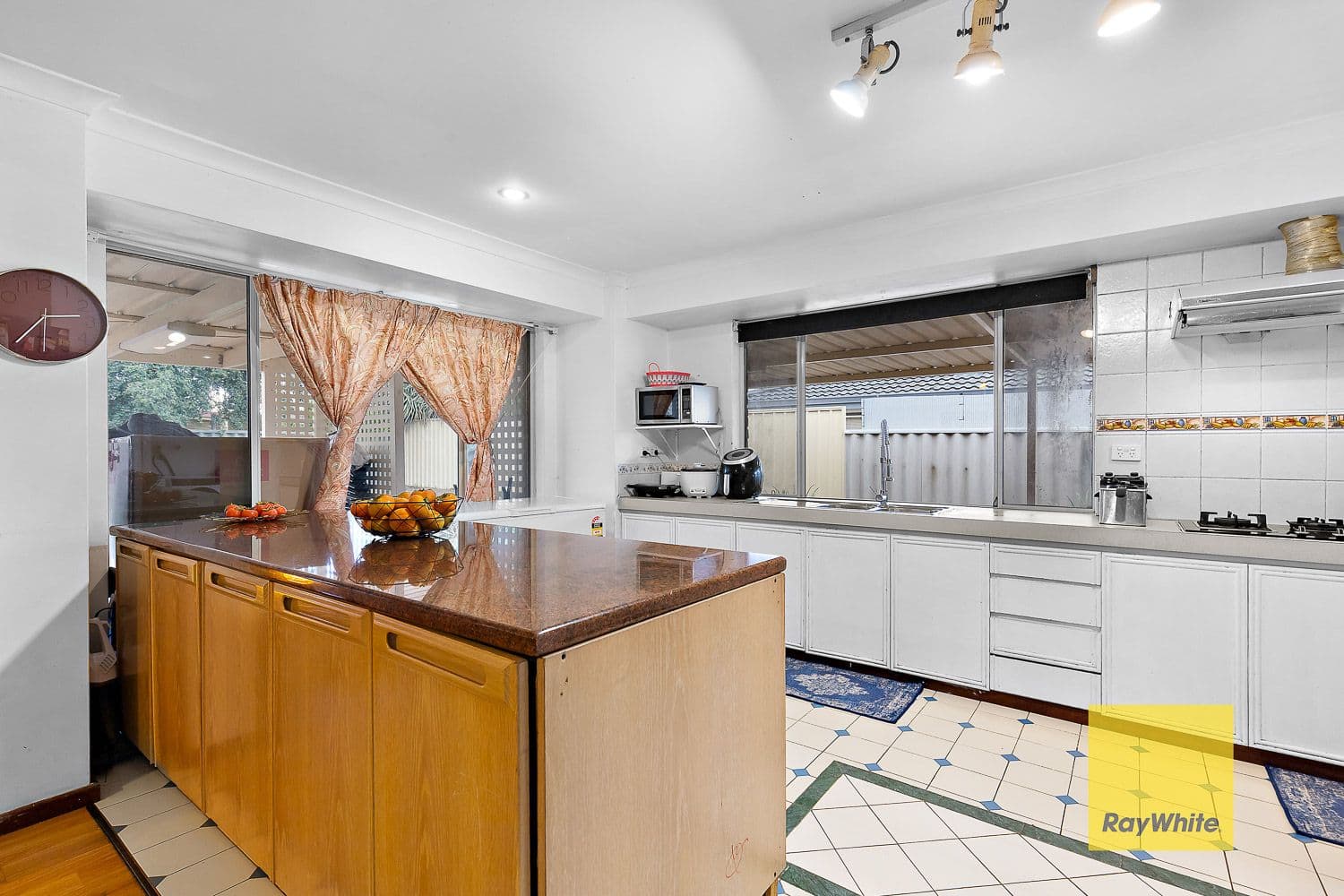 197 Warton Road, Thornlie WA 6108, Thornlie - Thumbnail 2