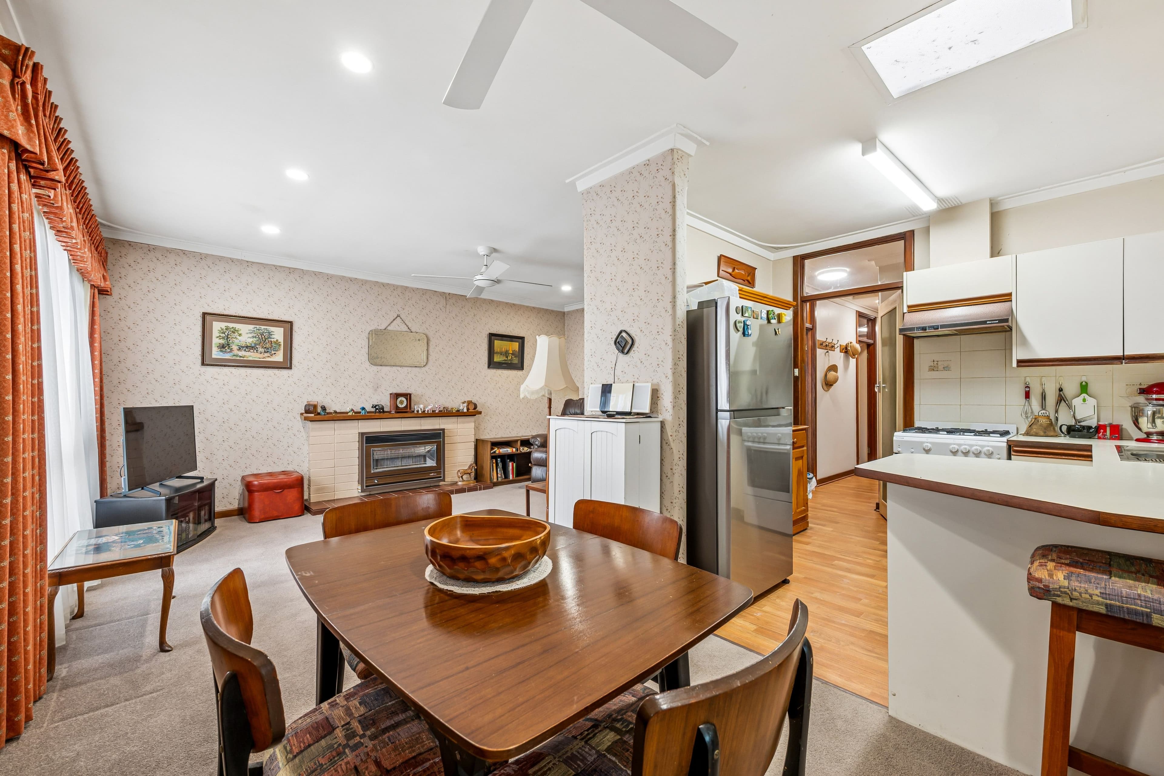 11 Cobine Street, Spearwood WA 6163, Spearwood - Image 1