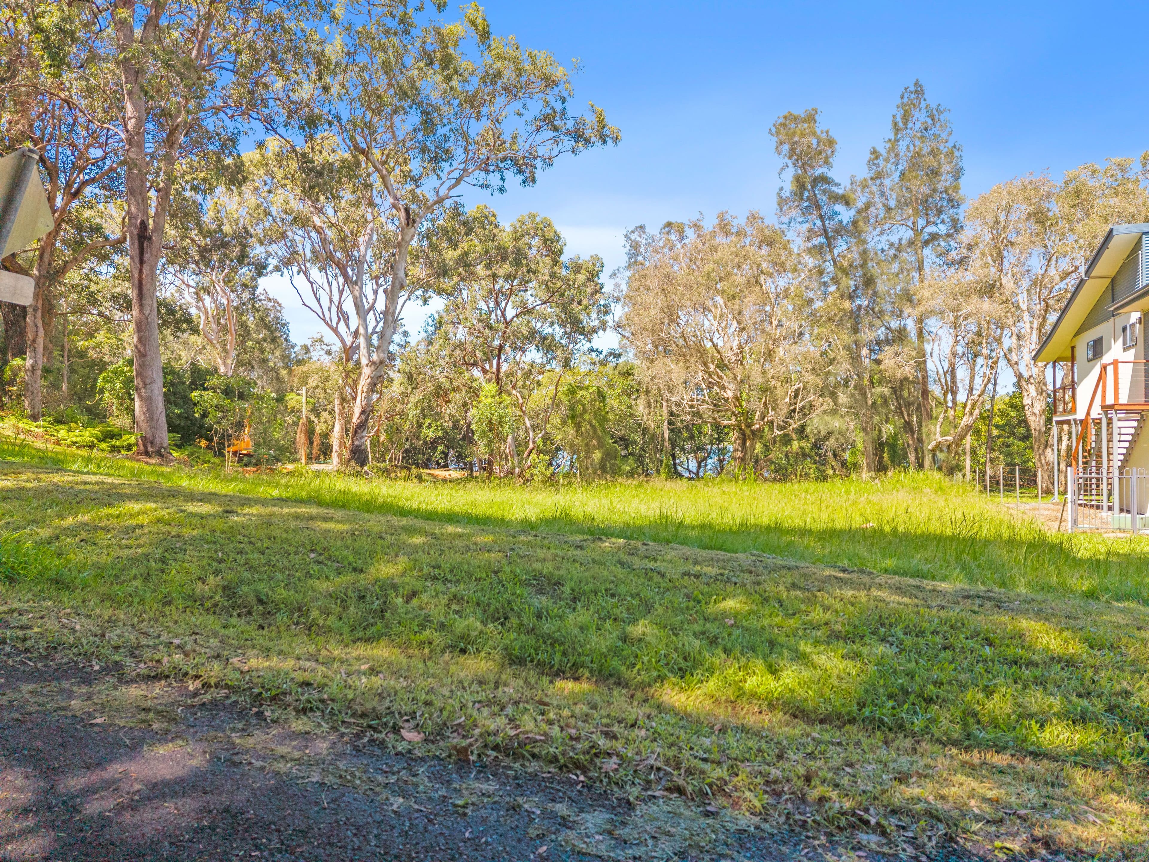 38 Oasis Drive, Russell Island QLD 4184, Russell Island - Thumbnail 2