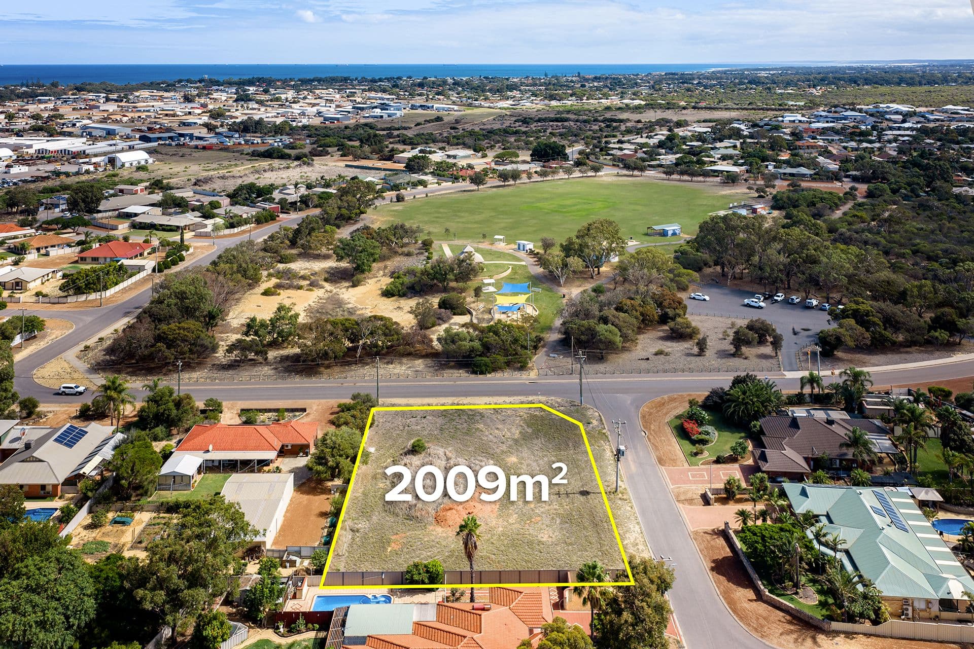 6 Cedar Crescent, Strathalbyn WA 6530, Strathalbyn - Thumbnail 2