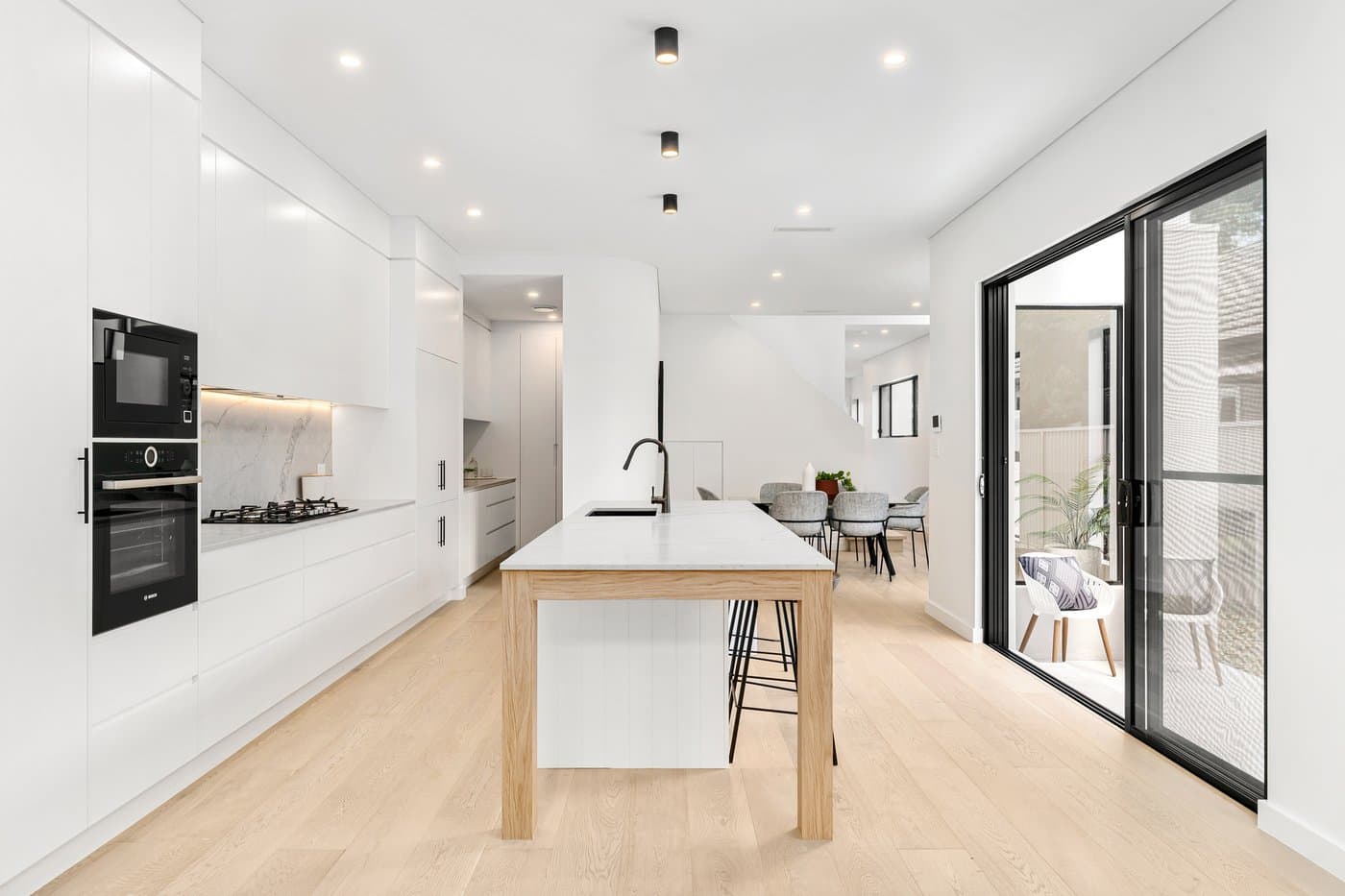 15B Crookwell Avenue, Miranda - Thumbnail 2