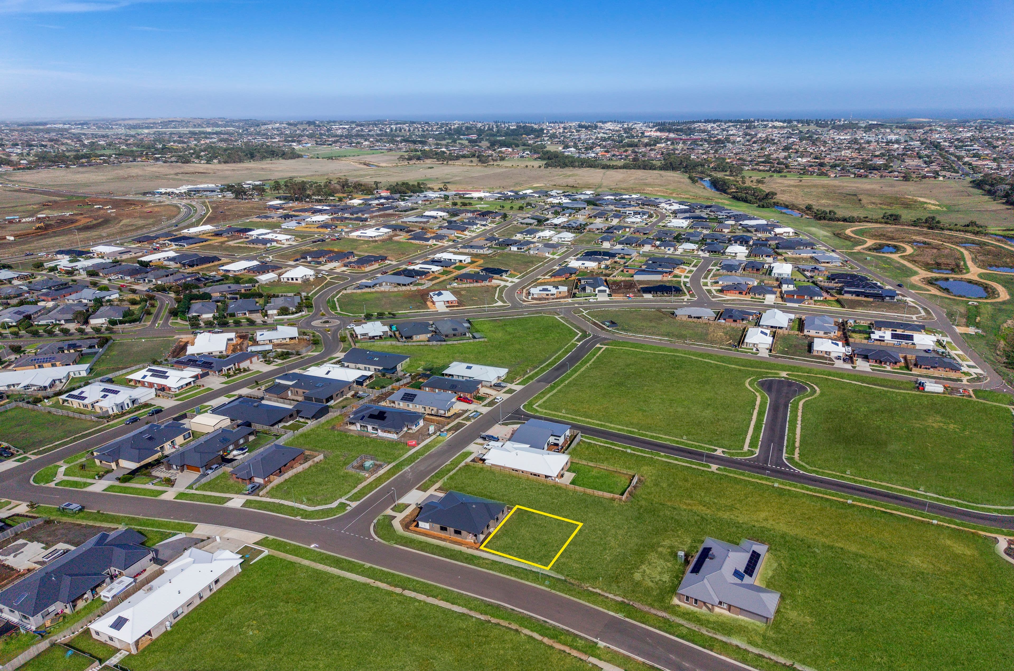 11 Benson Drive, Warrnambool VIC 3280, Warrnambool - Thumbnail 2