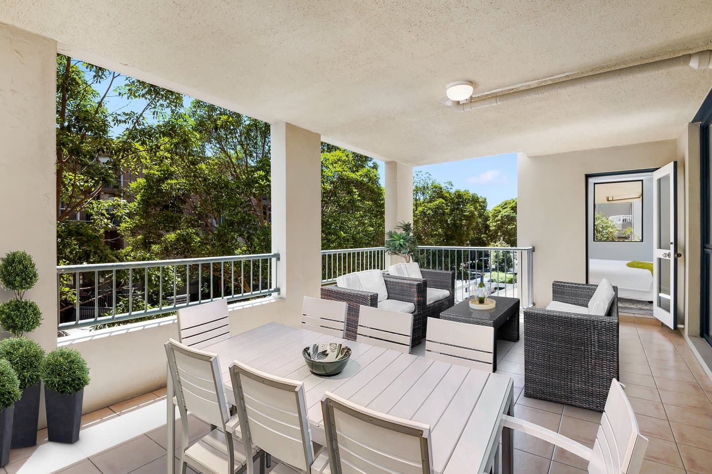4/2-4 Central Road, Miranda - Thumbnail 2