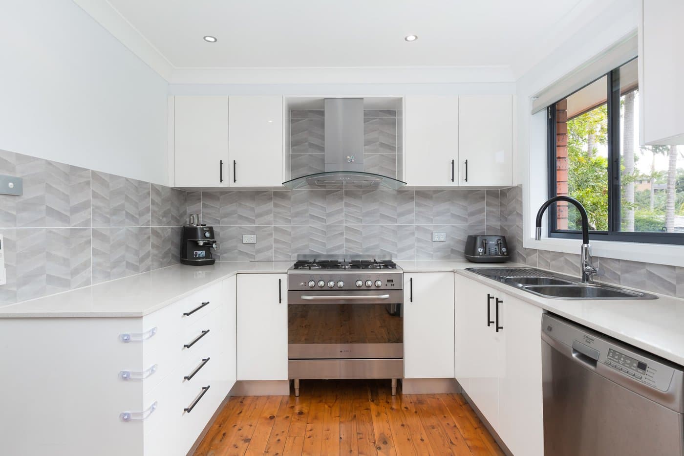 91 Thurlgona Road, Engadine - Thumbnail 5