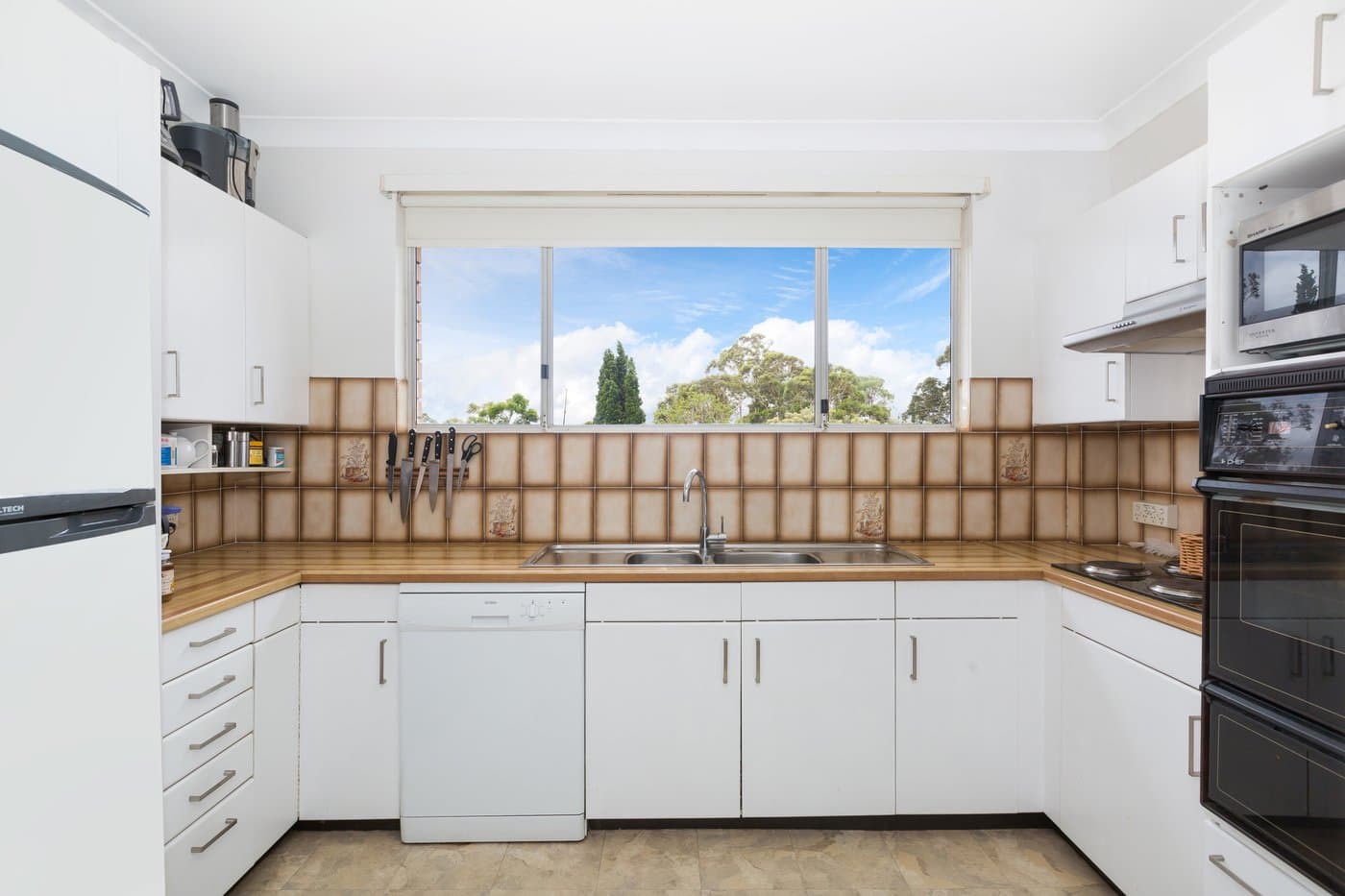 11/87 Yathong Road, Caringbah - Image 1