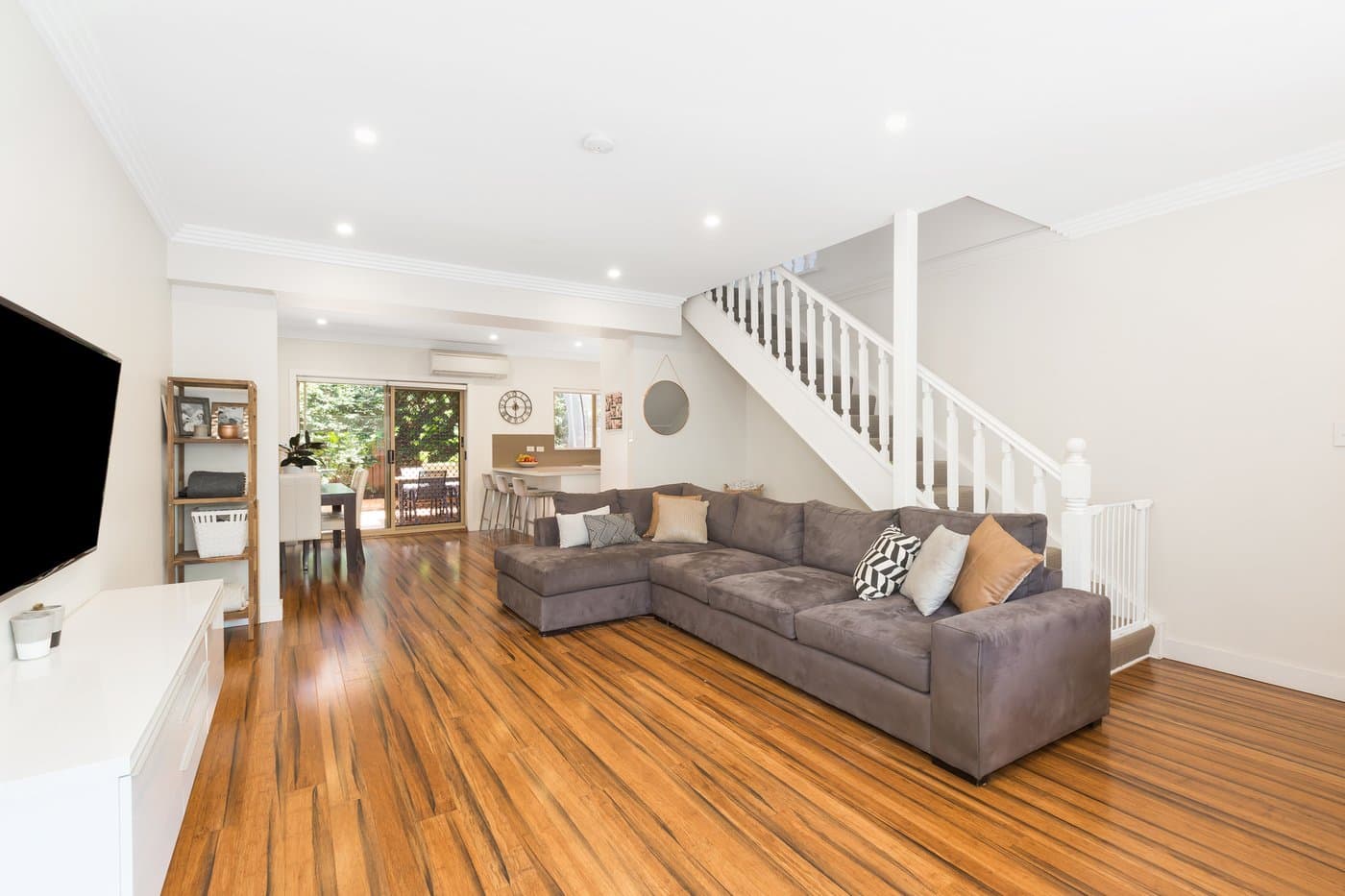 2/77 Caringbah Road, Caringbah - Image 1