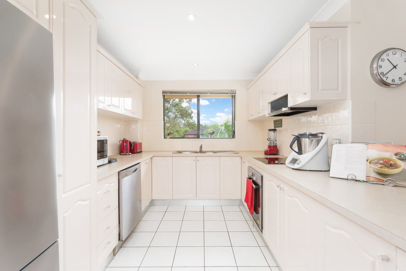 25/331-335 President Avenue, Gymea - Thumbnail 2