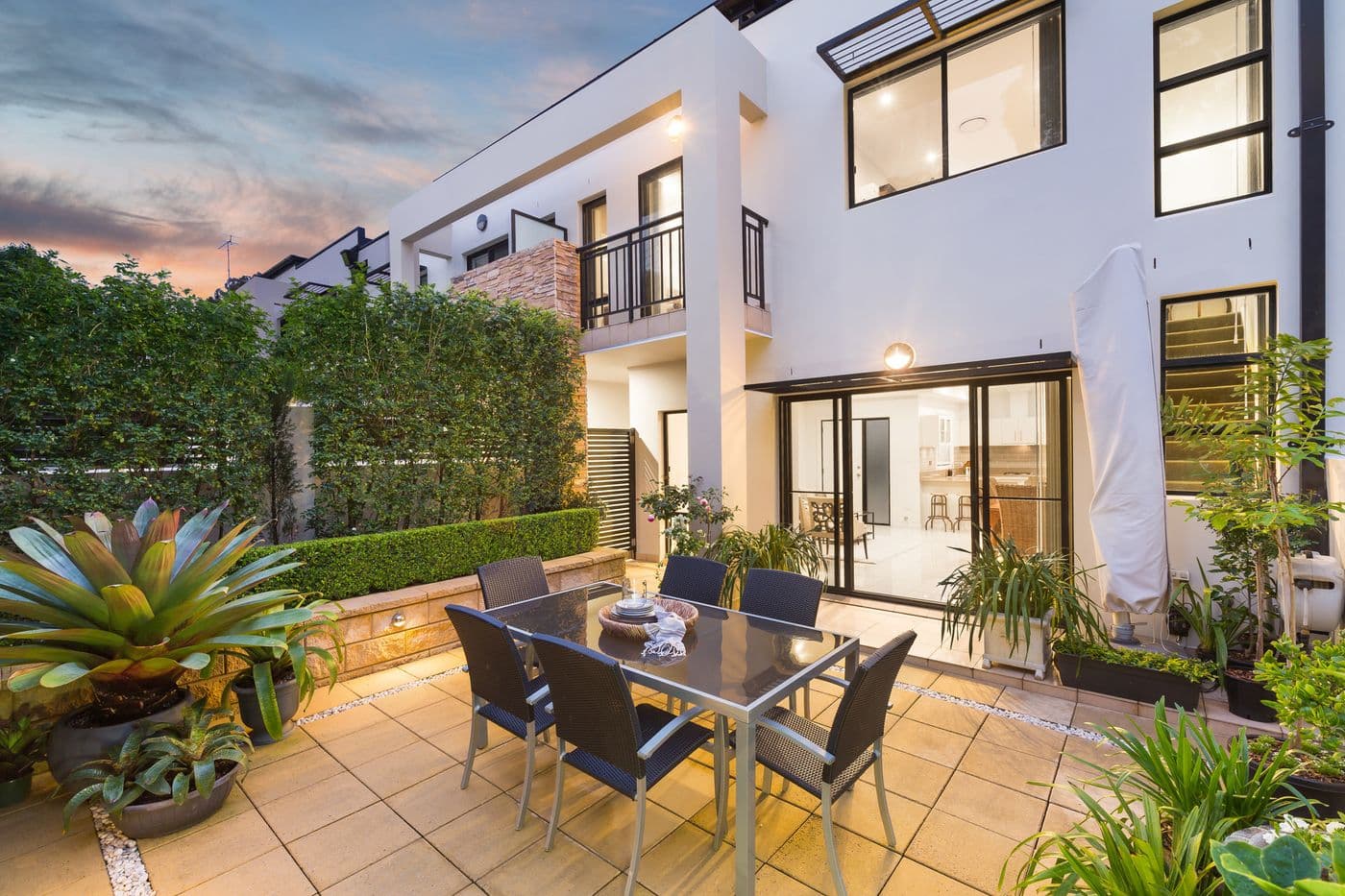 8/8-12 Taylor Close, Miranda - Image 1