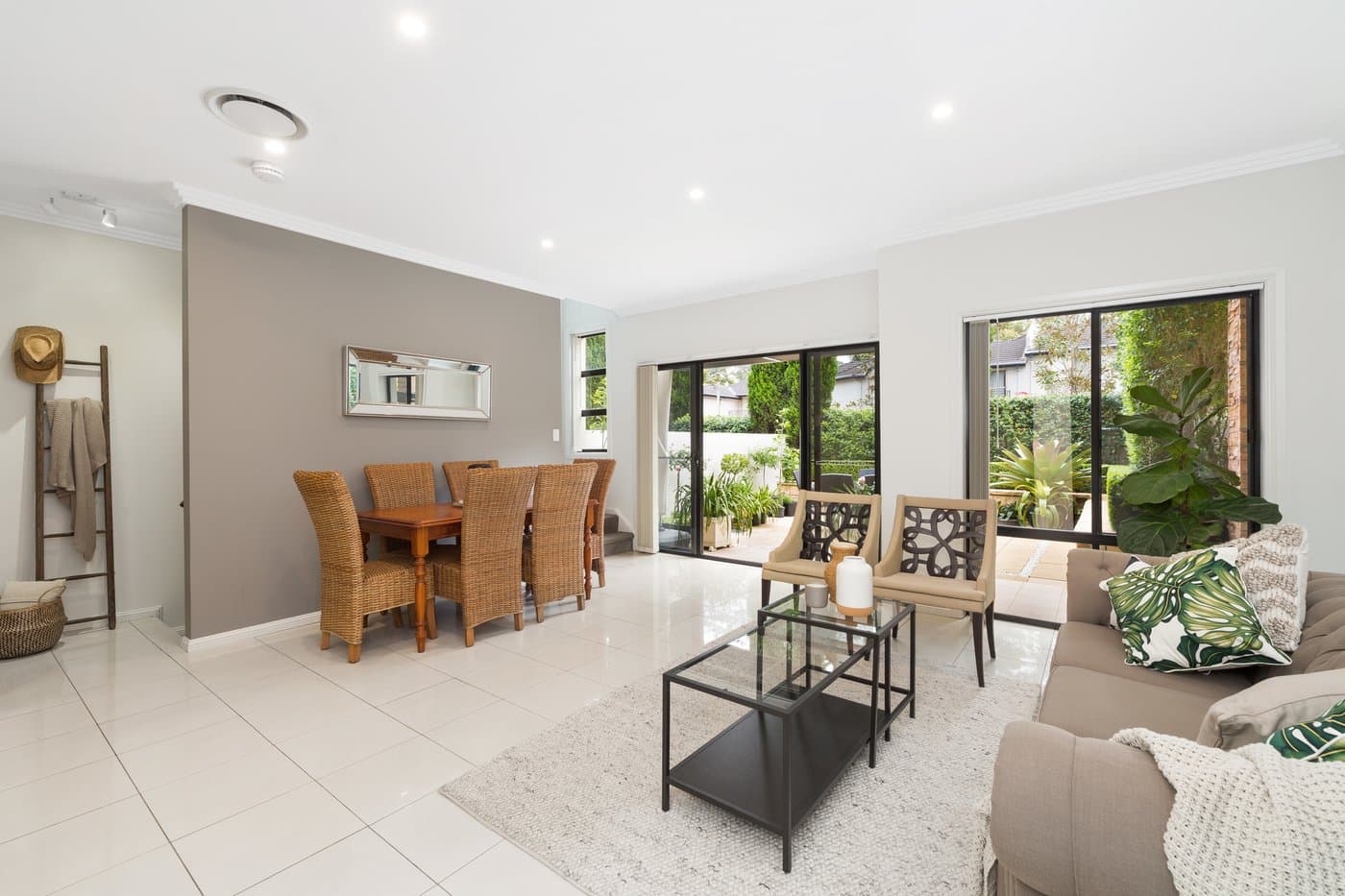 8/8-12 Taylor Close, Miranda - Thumbnail 2