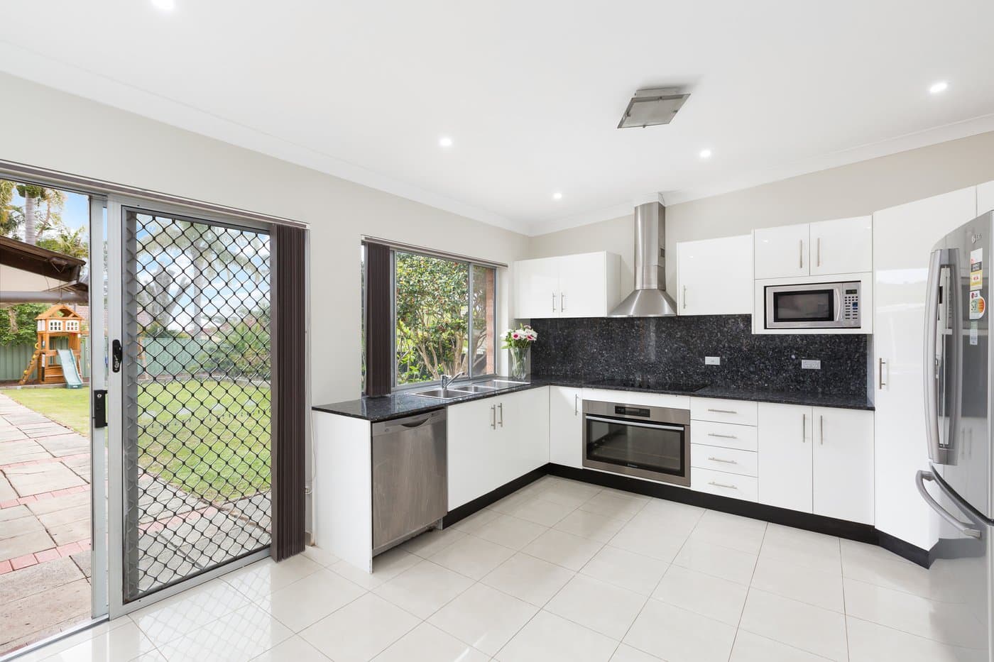 55 Banksia Avenue, Engadine - Thumbnail 4