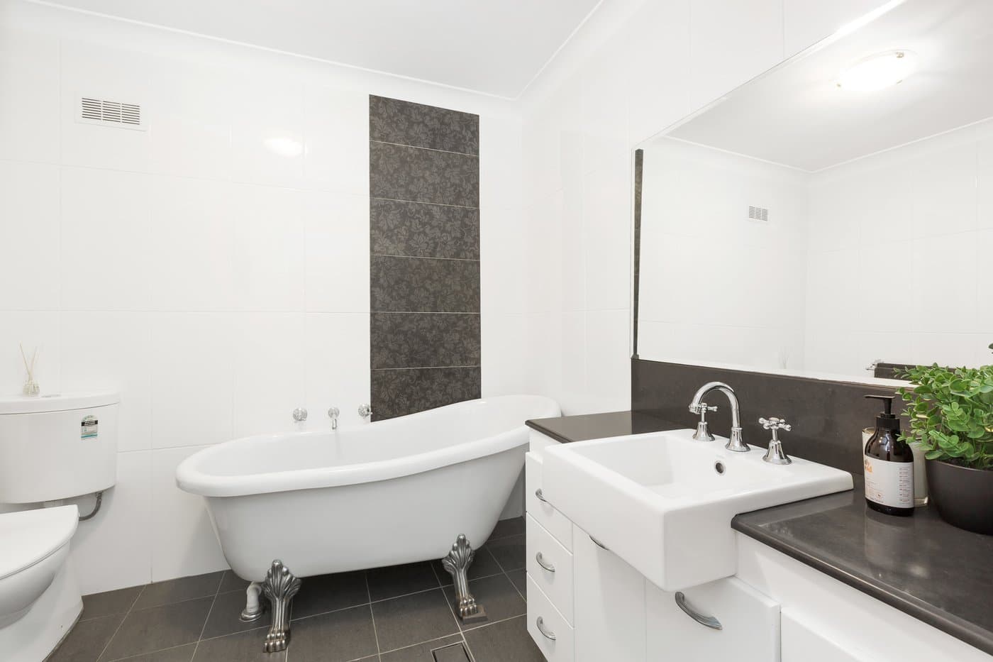 13/4-6 Railway Crescent, Jannali - Thumbnail 4