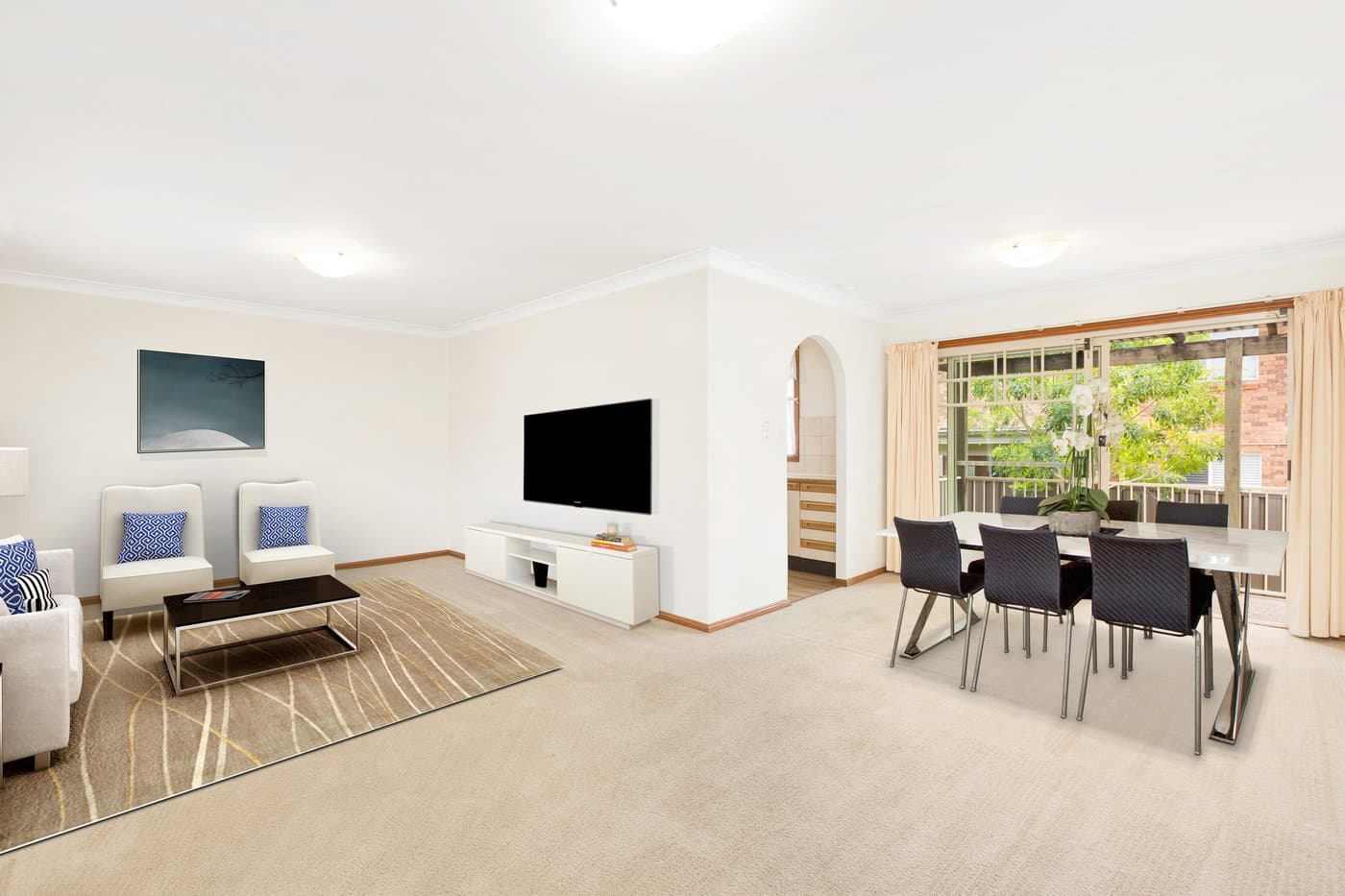 8/26 Wallumatta Road, Caringbah - Image 1