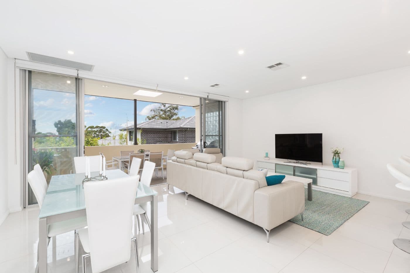5/68 Wolger Street, Como - Image 1