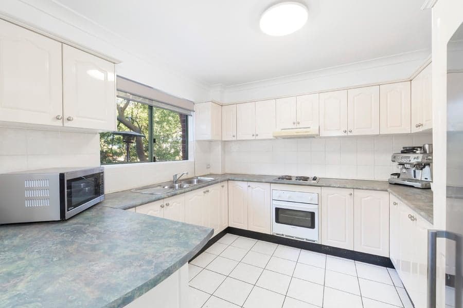 2/331-335 President Avenue, Gymea - Thumbnail 3