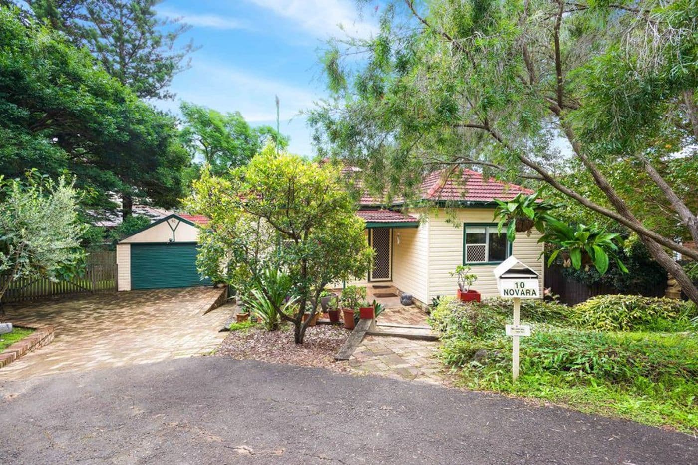 10 Novara Crescent, Como - Image 1