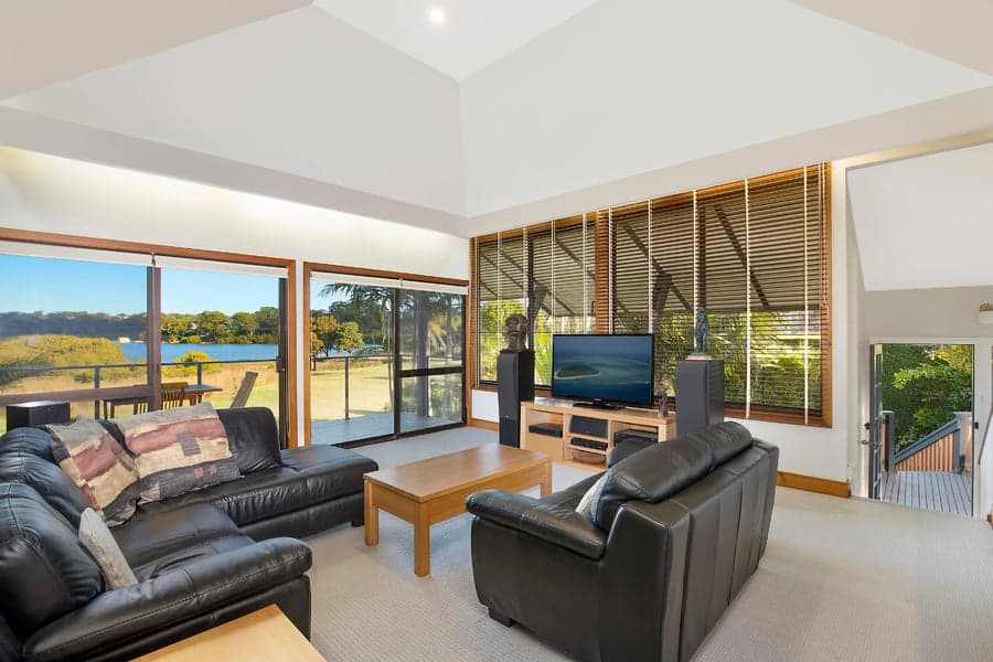 26 Como Road, Oyster Bay - Thumbnail 2