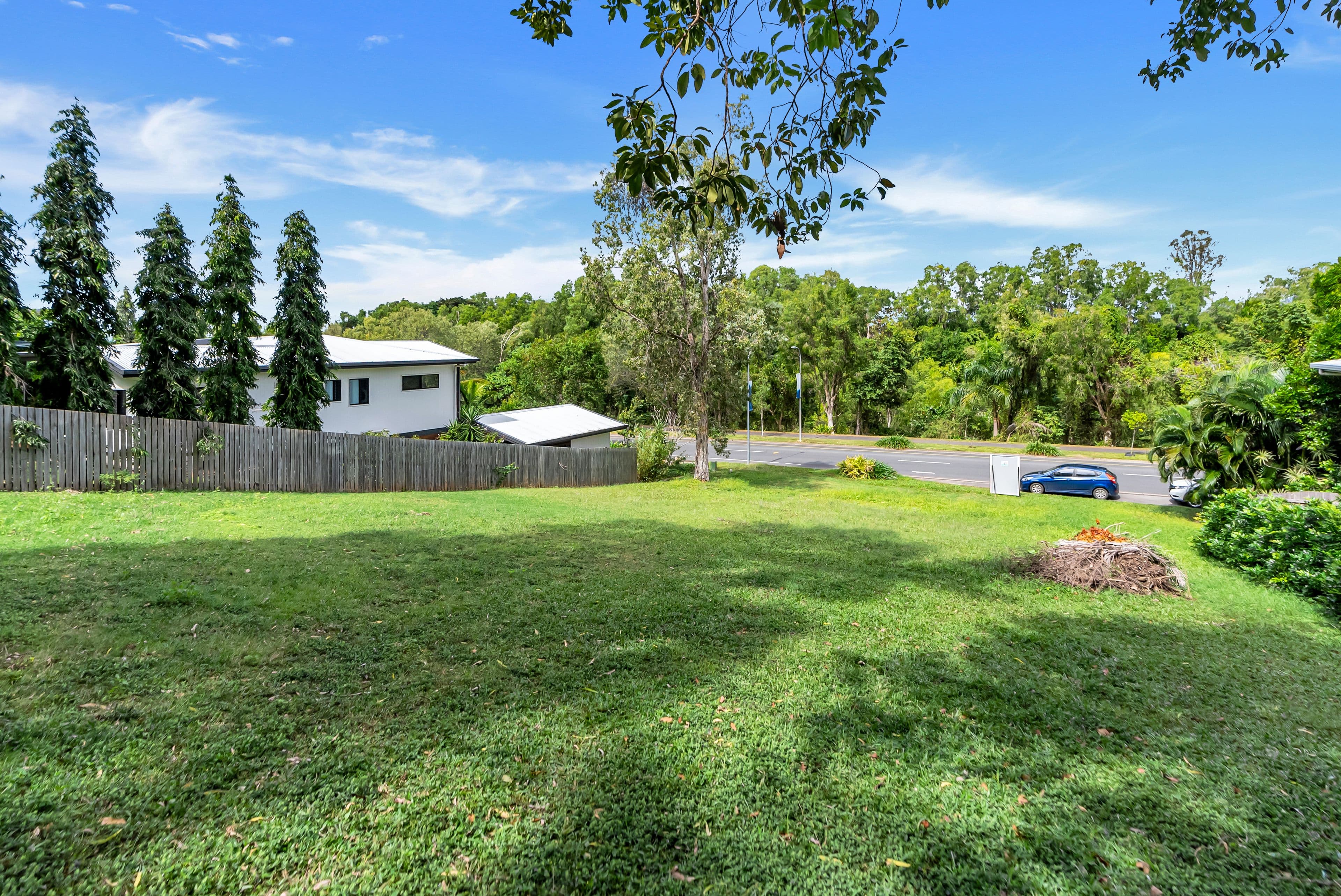 60 Roberts Drive, Trinity Beach QLD 4879, Trinity Beach - Thumbnail 2
