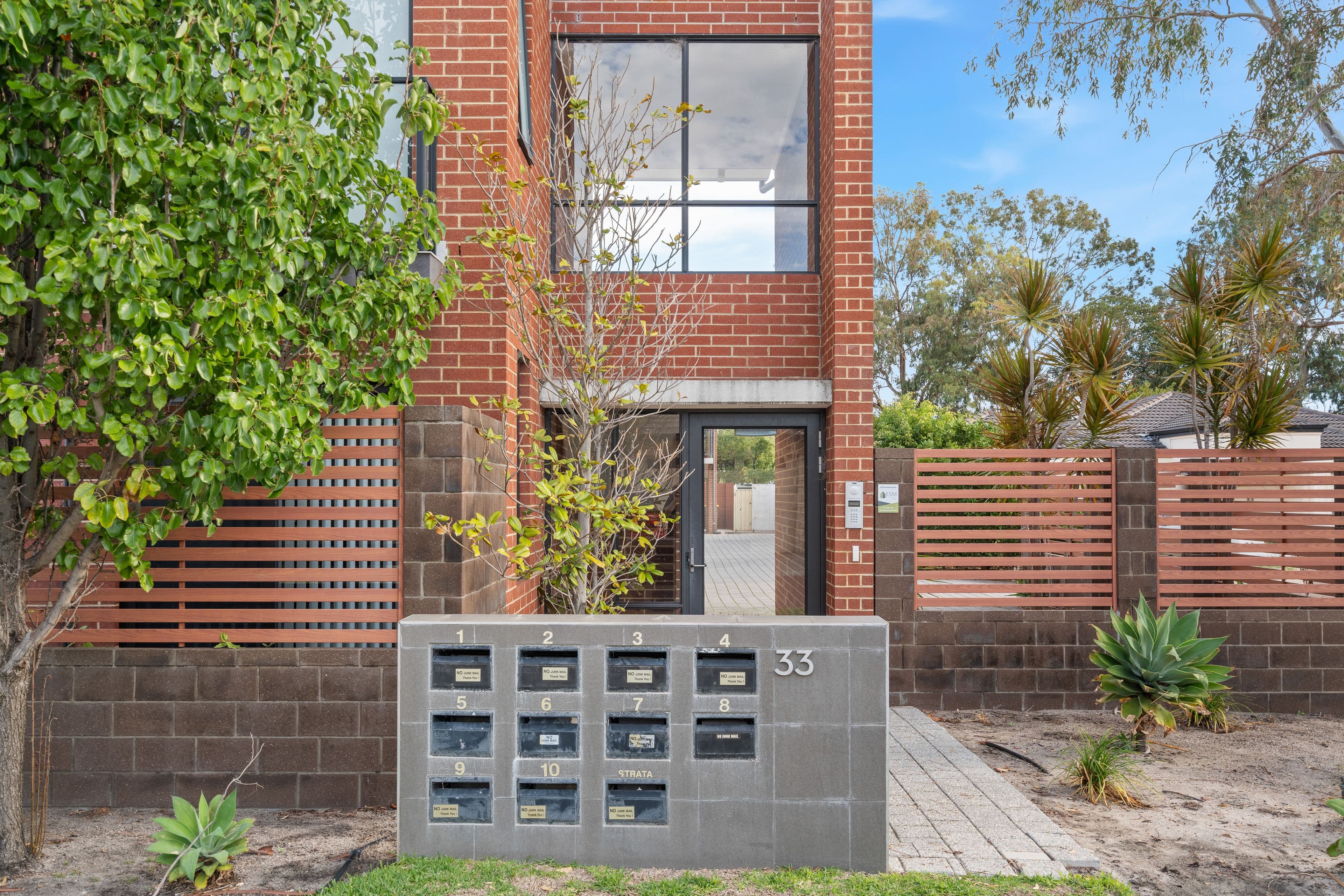 9/33 Mozart Mews, Rivervale WA 6103, Rivervale - Thumbnail 2