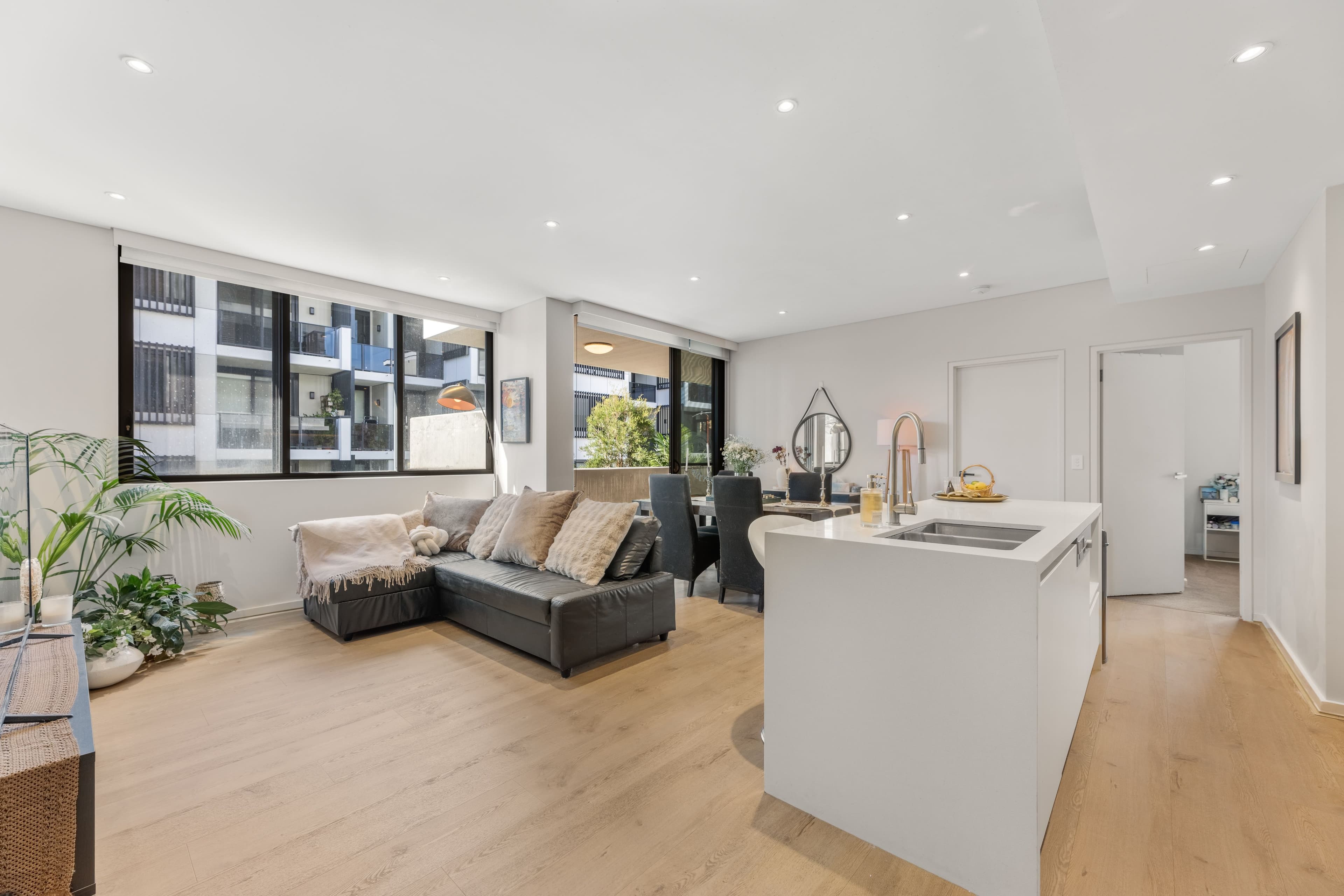 202/66 Glencoe Street, Sutherland NSW 2232, Sutherland - Image 1