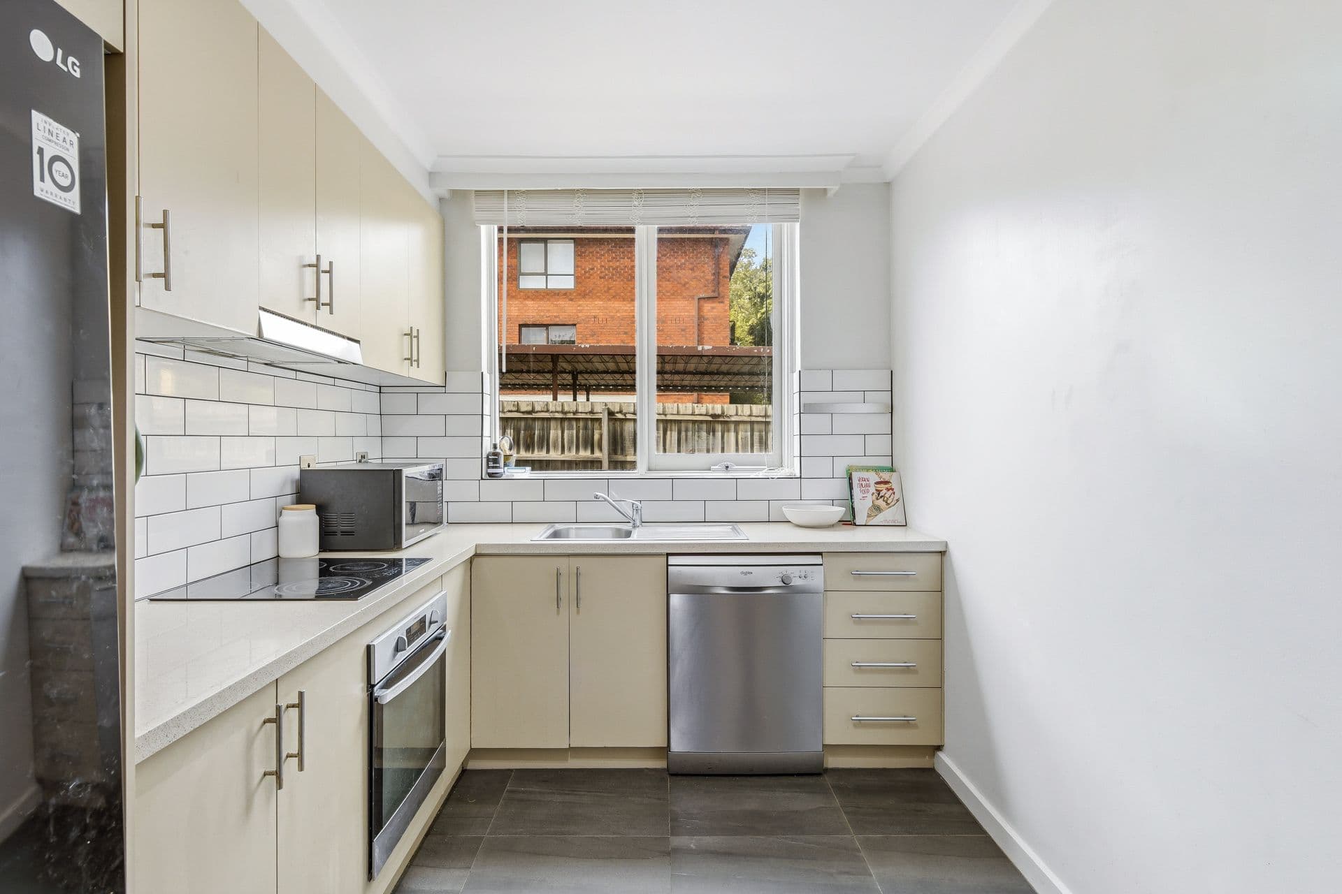 7/33 Albion Road, Box Hill VIC 3128, Box Hill - Thumbnail 7
