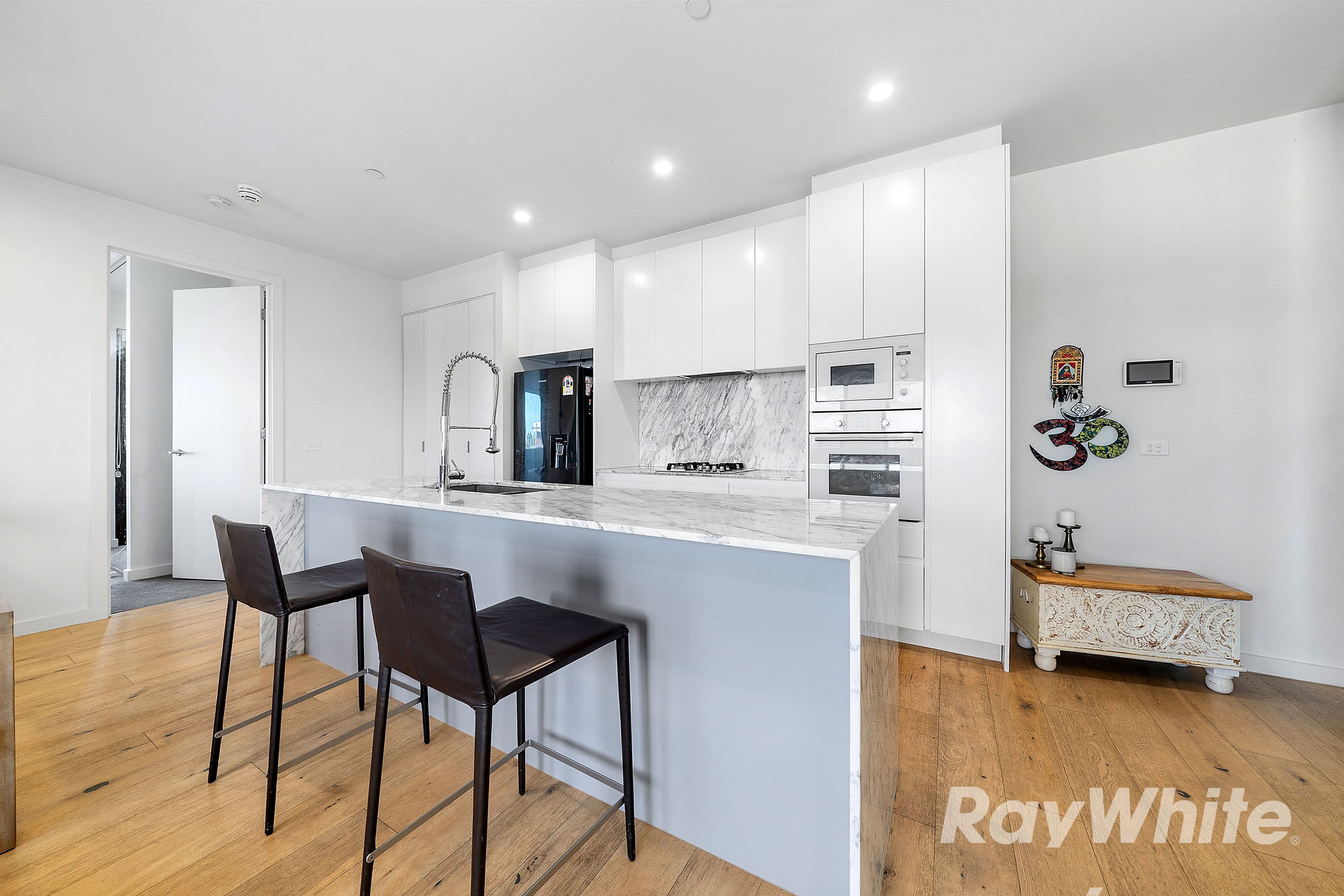 203/17 Elliott Avenue, Carnegie VIC 3163, Carnegie - Thumbnail 3