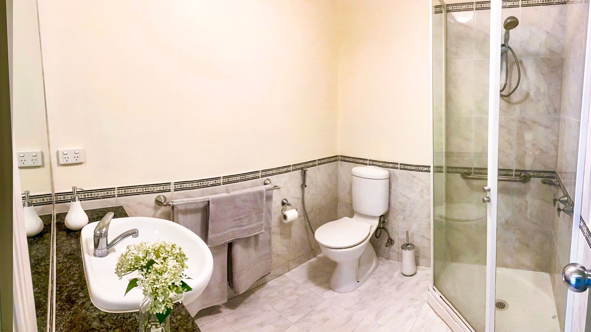 4002/2 Sovereign Point Court, Doncaster VIC 3108, Doncaster - Thumbnail 6