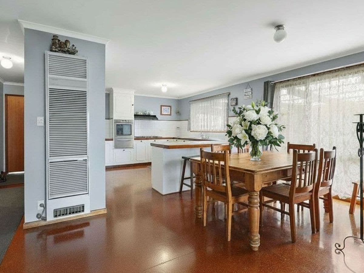 38 Learmonth Street, Portland, VIC, Portland - Thumbnail 3