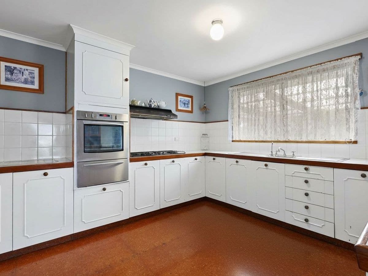 38 Learmonth Street, Portland, VIC, Portland - Thumbnail 4