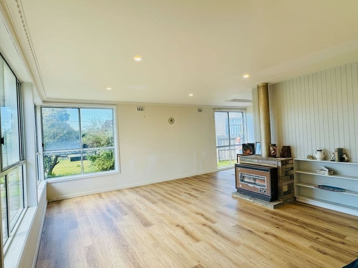 63 Patrick Street, Portland, VIC, Portland - Thumbnail 2