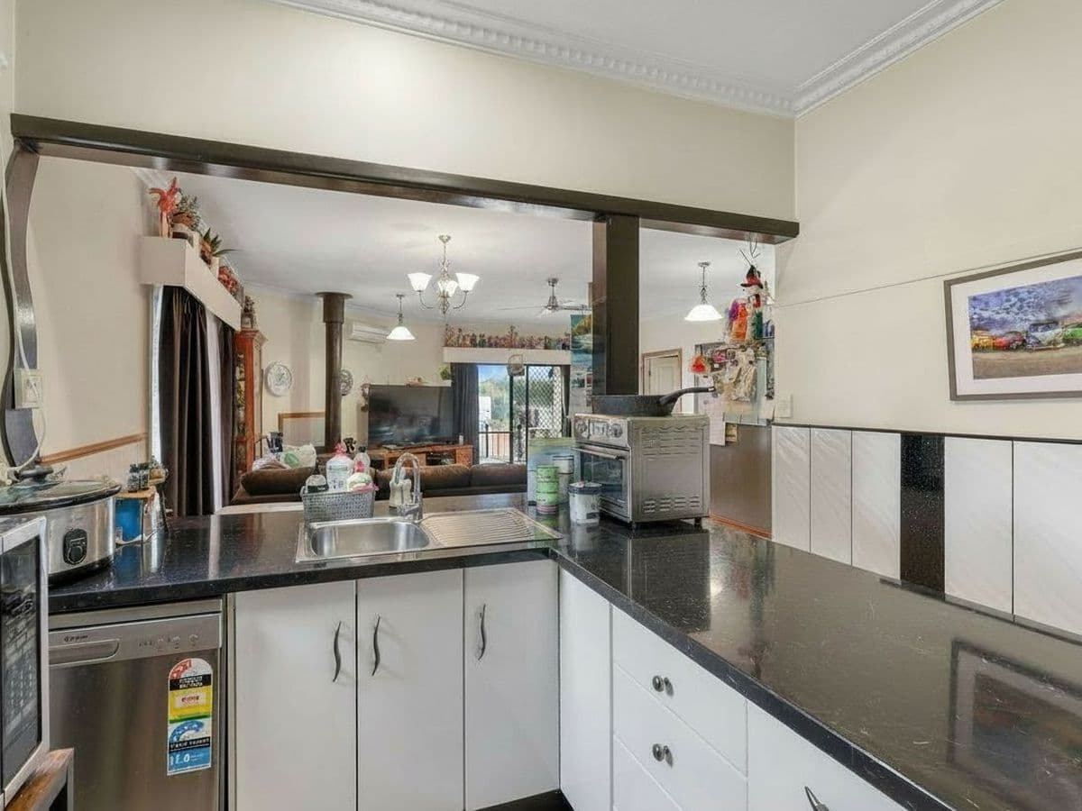30 Calvert Street, Portland, VIC, Portland - Thumbnail 3