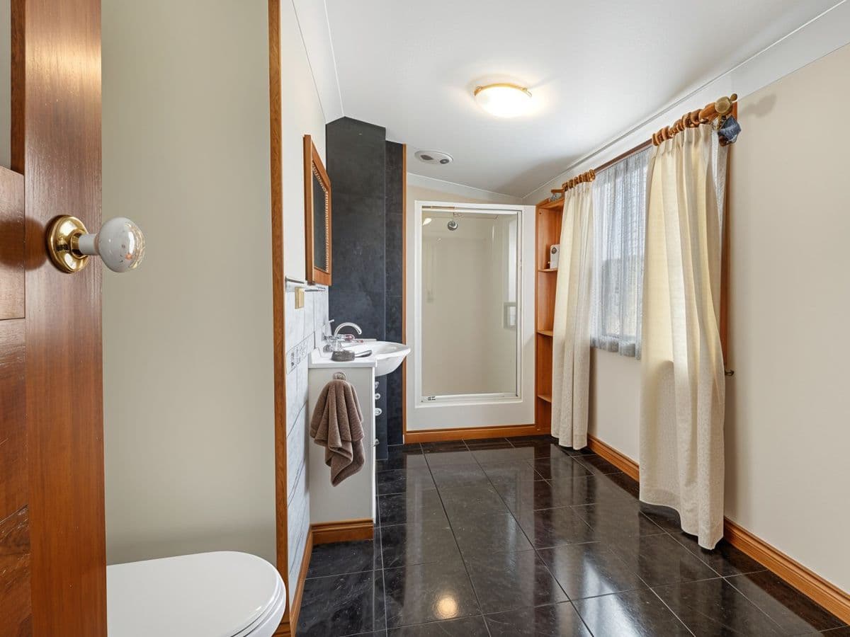30 Calvert Street, Portland, VIC, Portland - Thumbnail 6