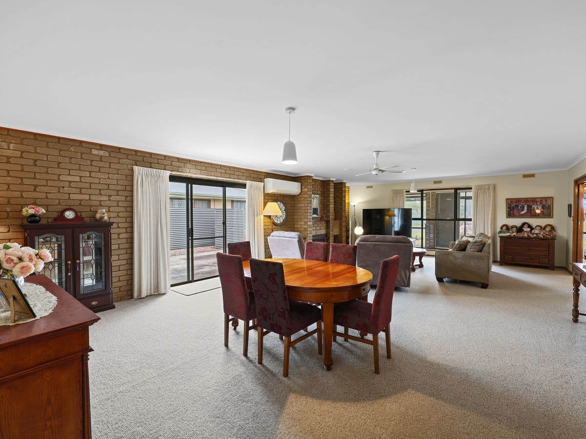 4 Catons Flat Road, Heywood, VIC, Heywood - Thumbnail 3