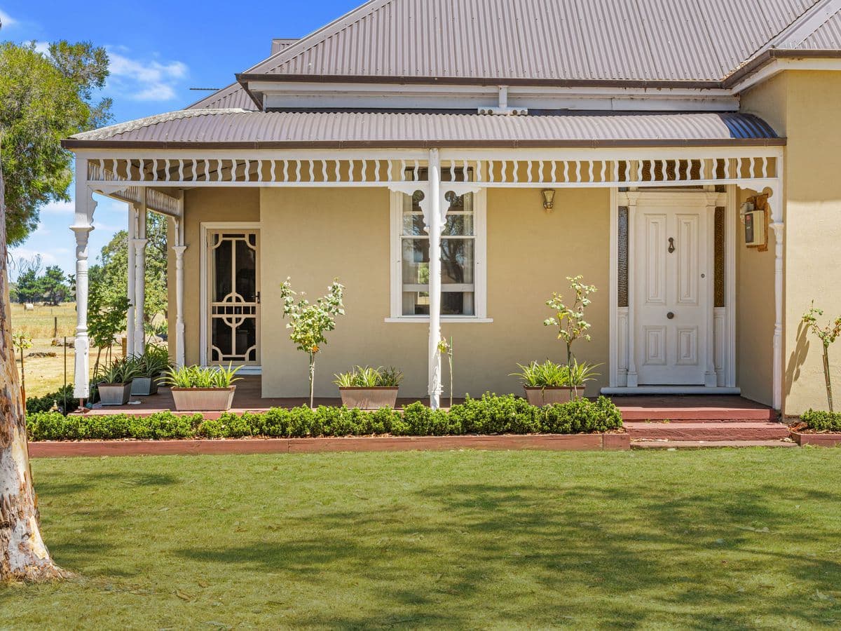 27 Kentbruck Road, Heywood, VIC, Heywood - Thumbnail 2
