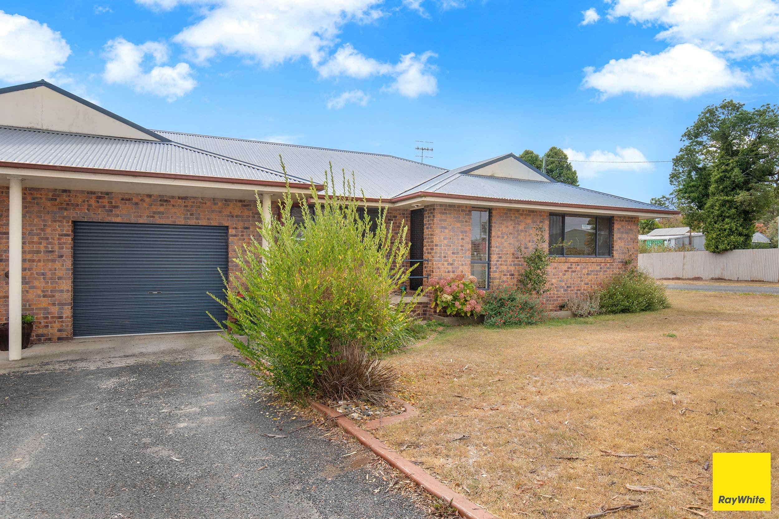 2/5 Coventry Street, Guyra NSW 2365, Guyra - Image 1