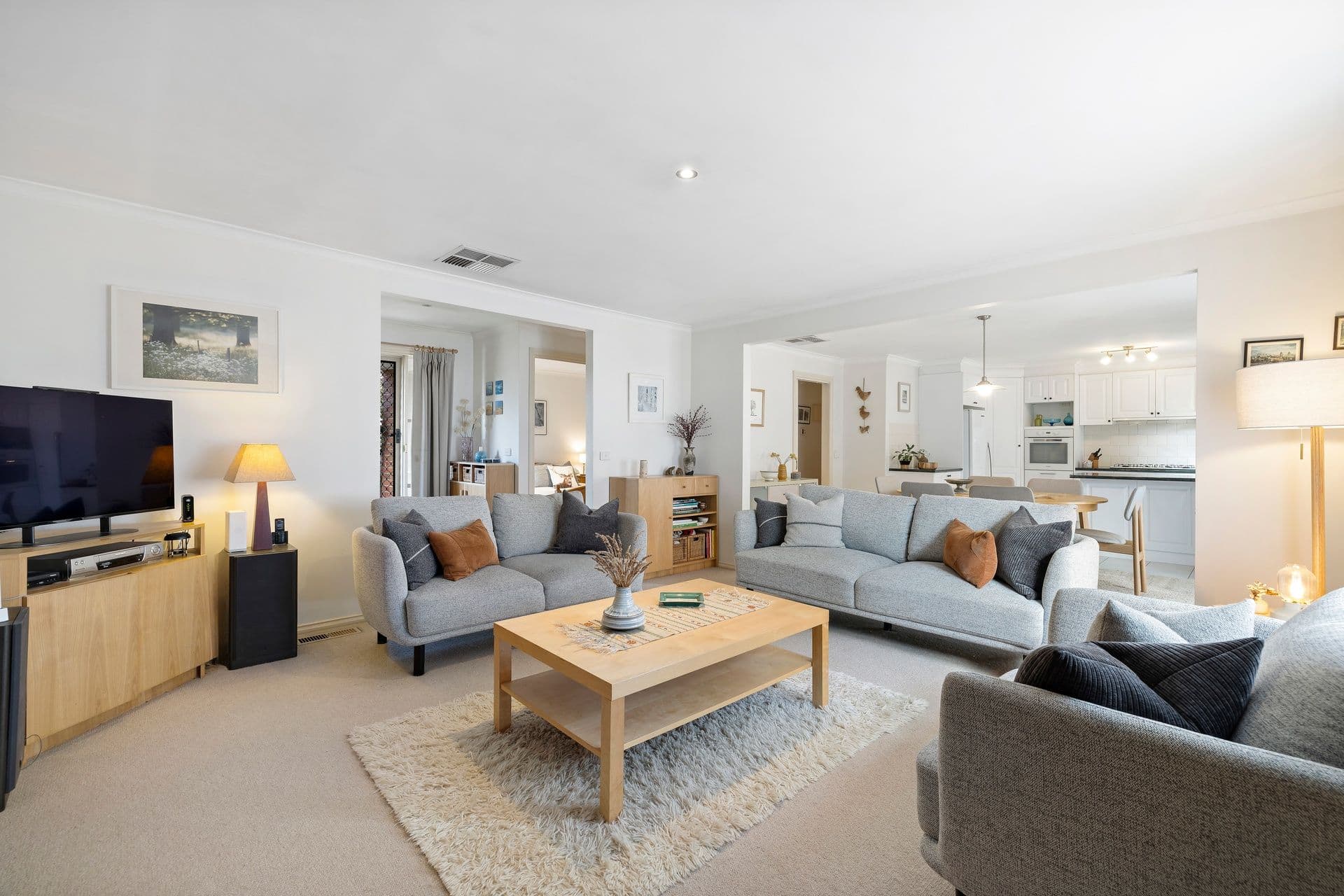 2/2 Ellesmere Road, Burwood East VIC 3151, Burwood East - Image 1