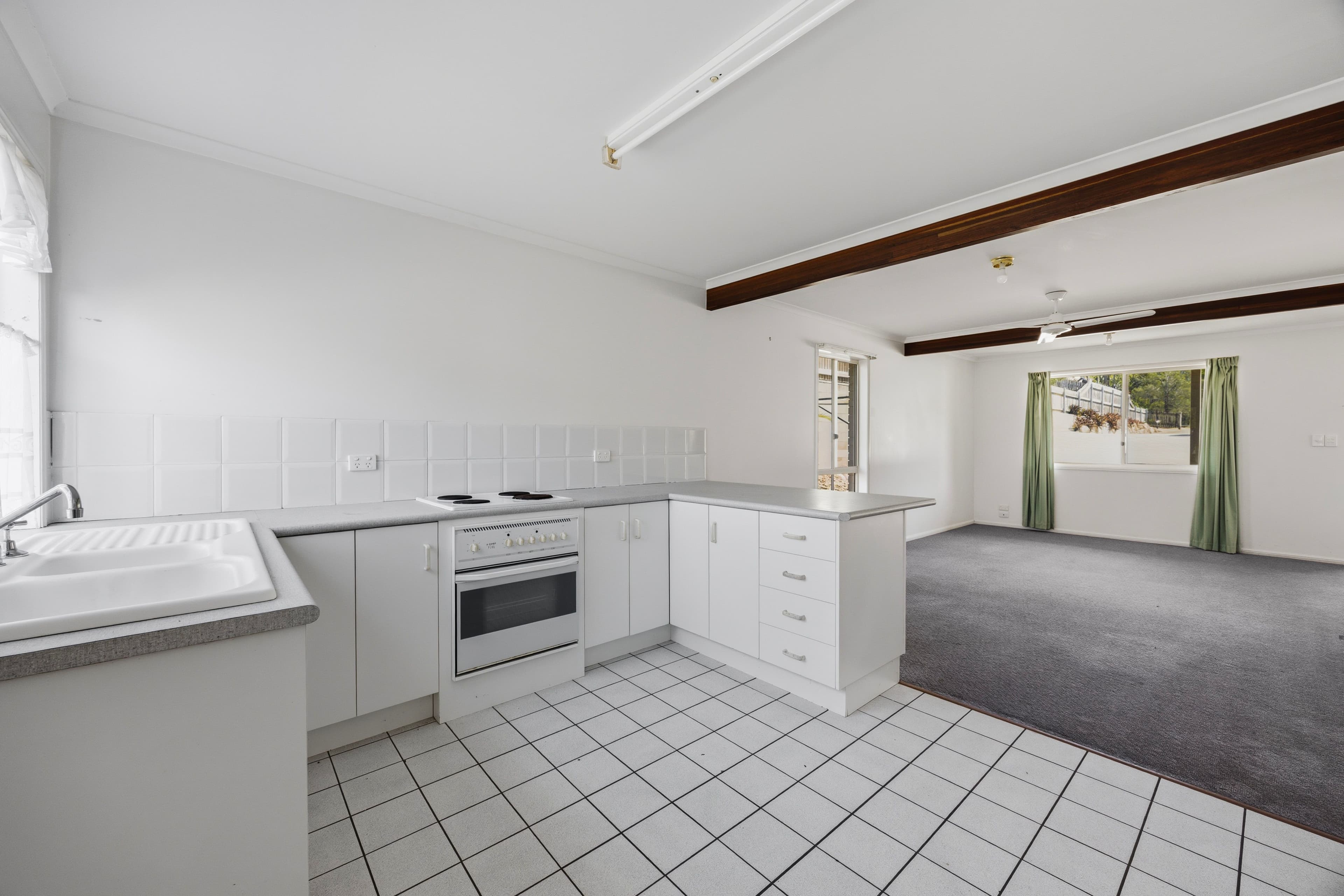 5/6 Hampton Drive, Tannum Sands QLD 4680, Tannum Sands - Thumbnail 2