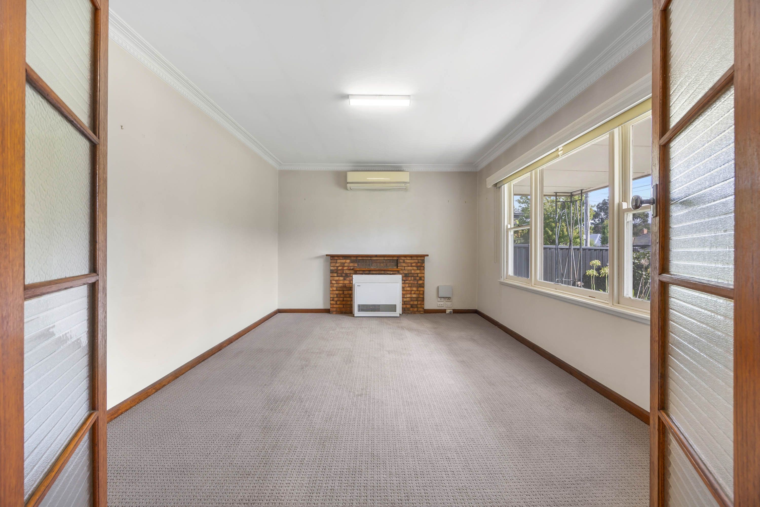 1/707 Humffray Street South, Mount Pleasant VIC 3350, Mount Pleasant - Thumbnail 2