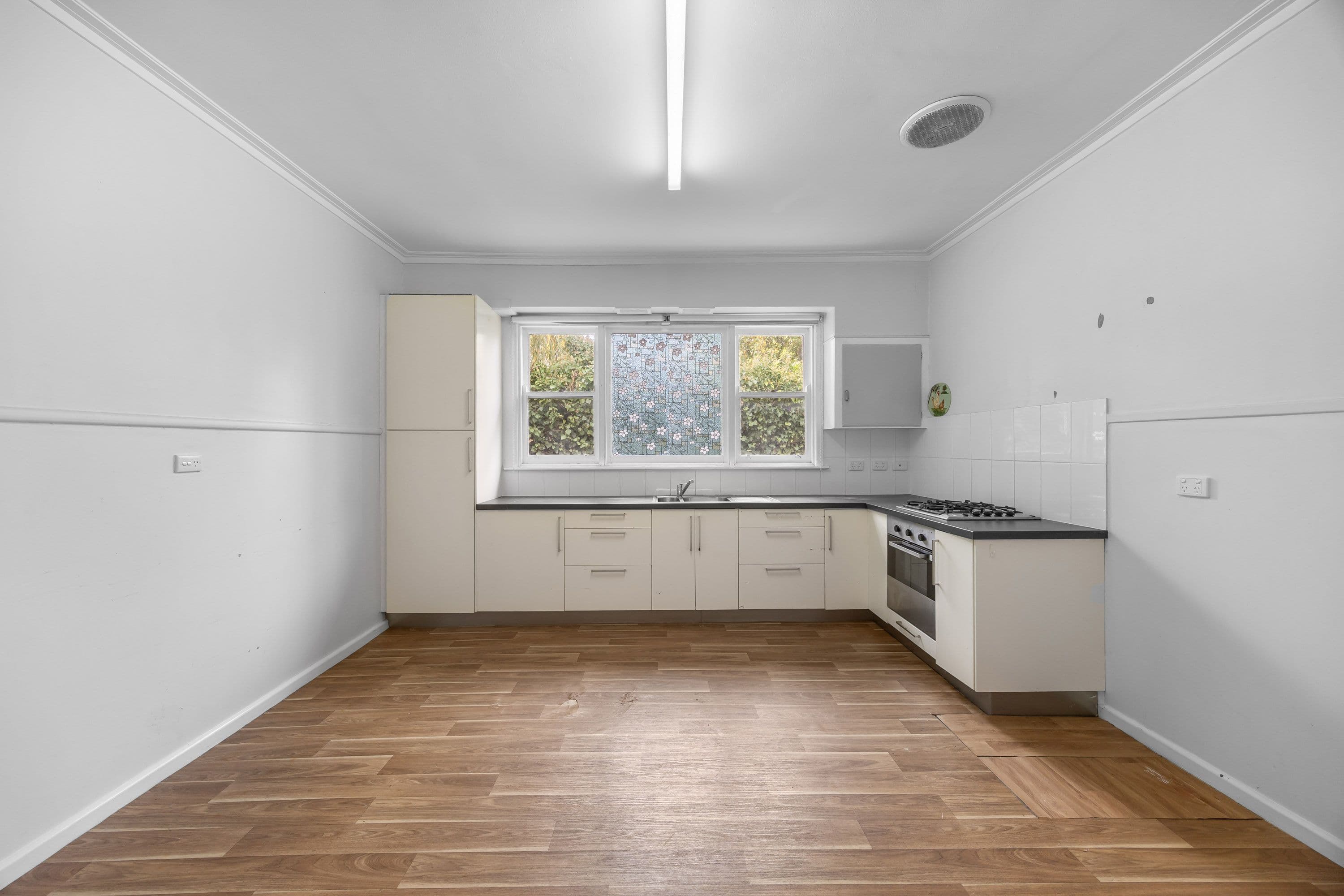 1/707 Humffray Street South, Mount Pleasant VIC 3350, Mount Pleasant - Thumbnail 4