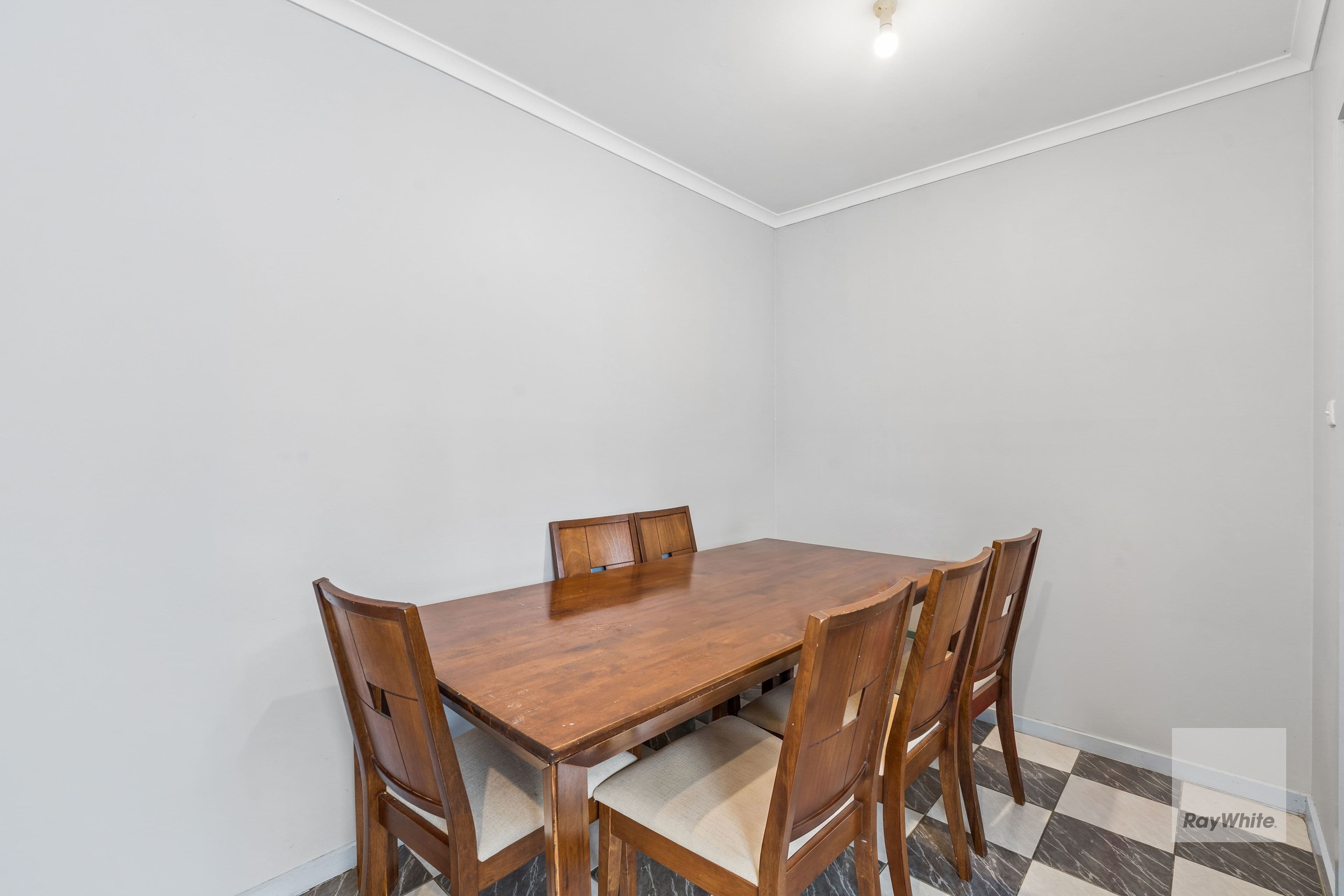 1/10 Saratoga Crescent, Keilor Downs VIC 3038, Keilor Downs - Thumbnail 4