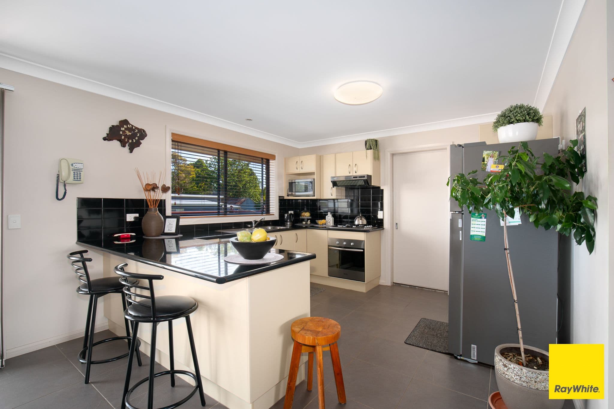 5 Coventry Street, Guyra NSW 2365, Guyra - Thumbnail 2