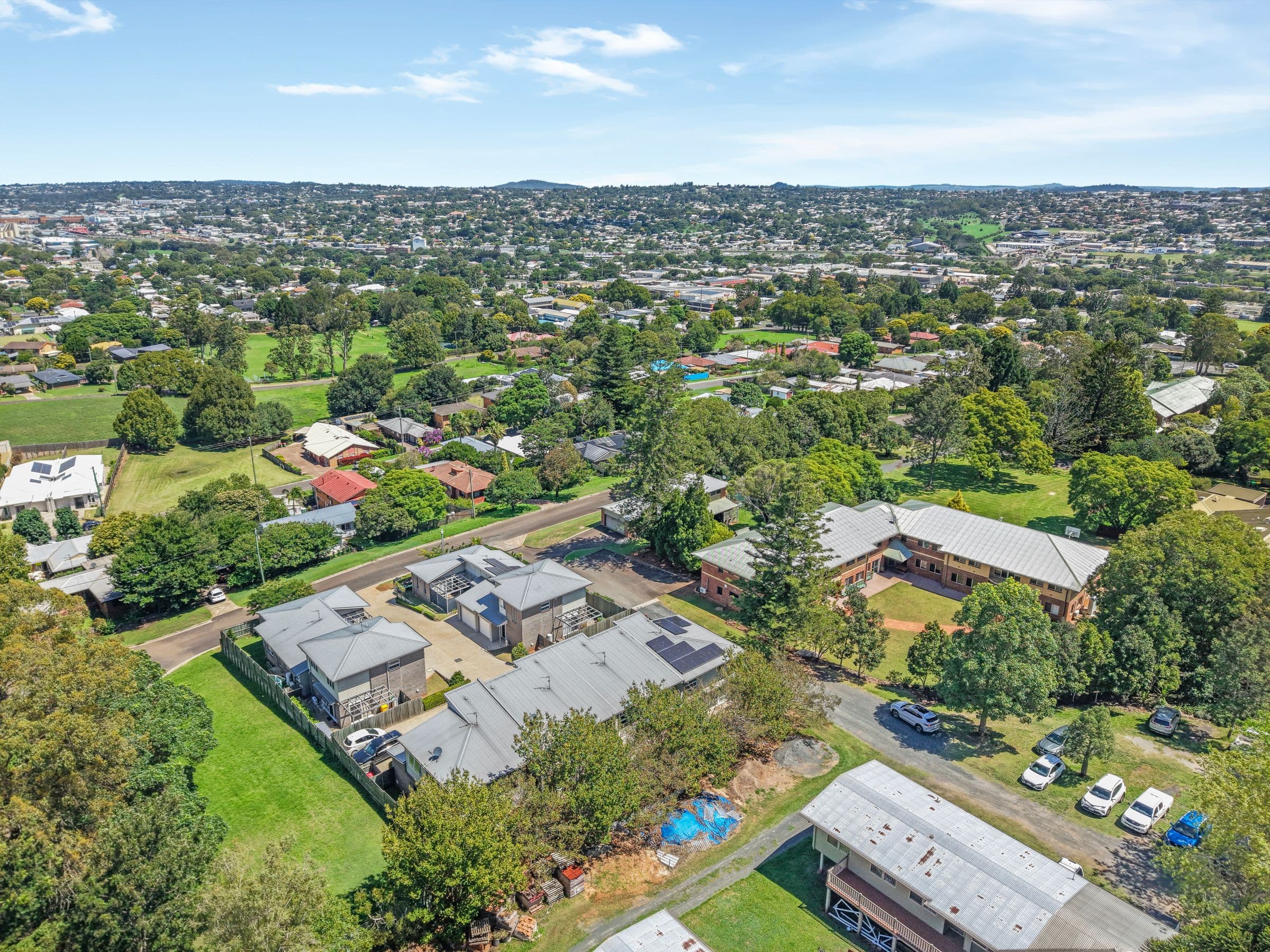 8/5 Messines Street, Harlaxton QLD 4350, Harlaxton - Thumbnail 2