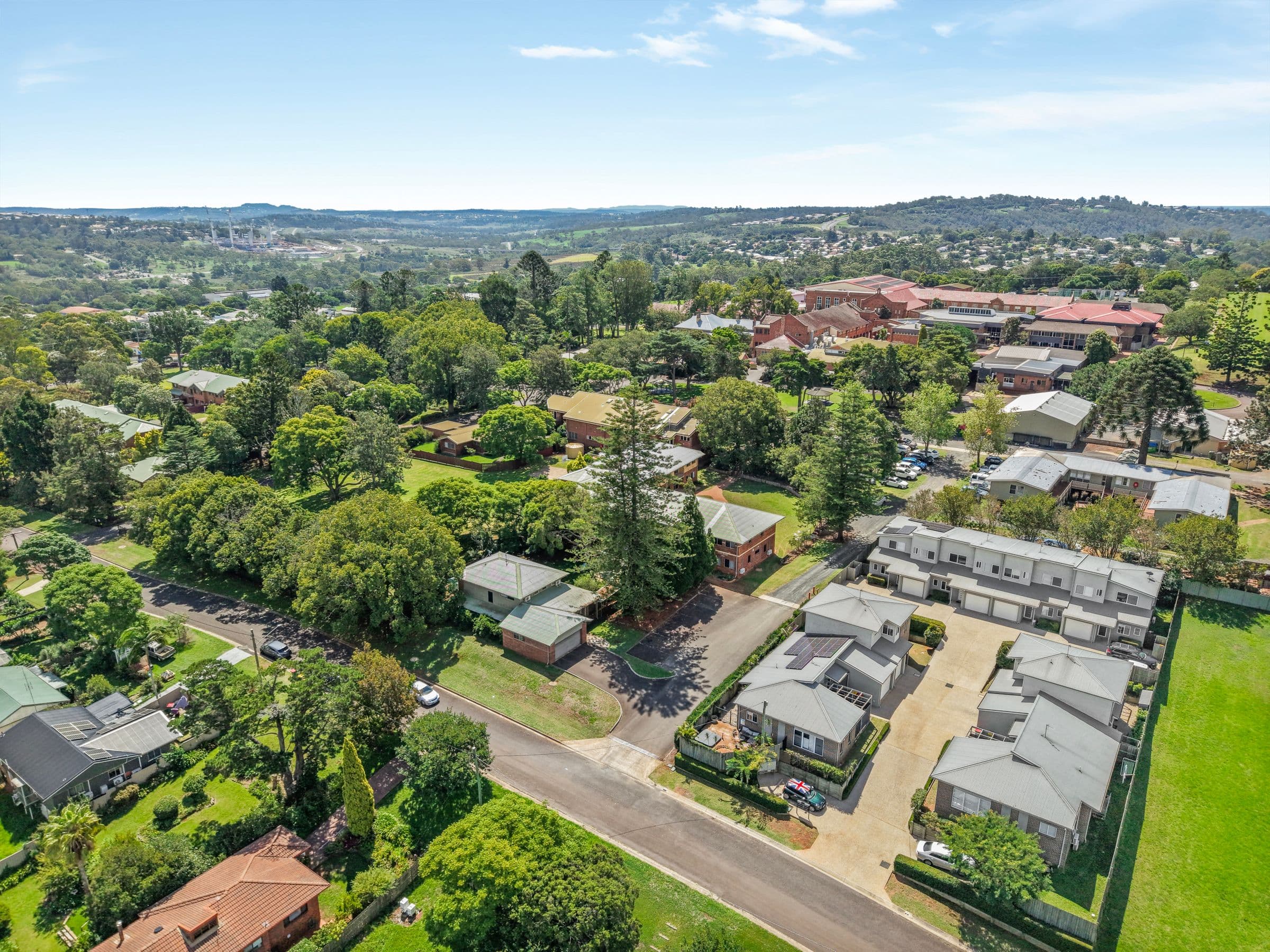 8/5 Messines Street, Harlaxton QLD 4350, Harlaxton - Thumbnail 3