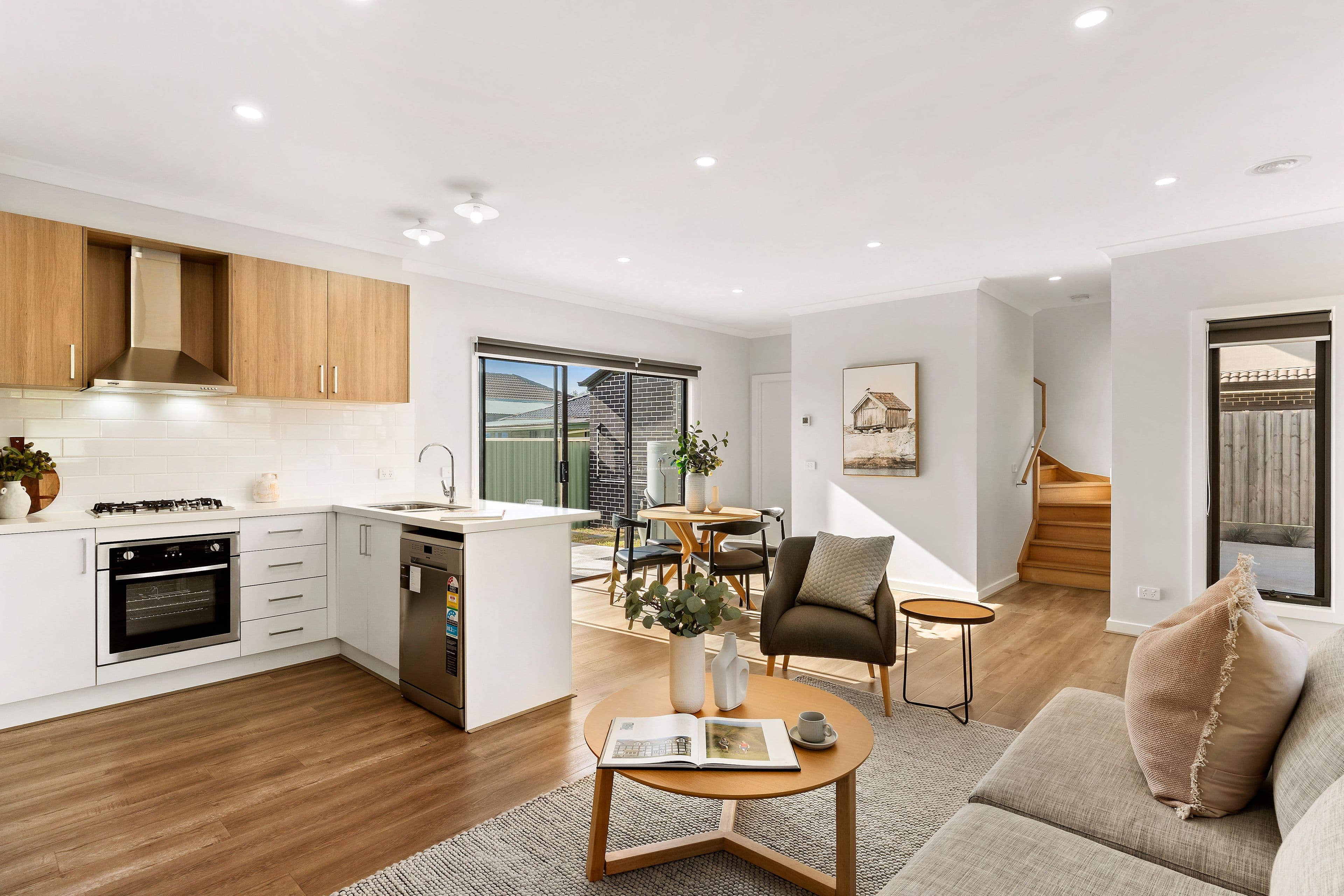 2/11 Raymond Street, Sunshine West VIC 3020, Sunshine West - Thumbnail 2