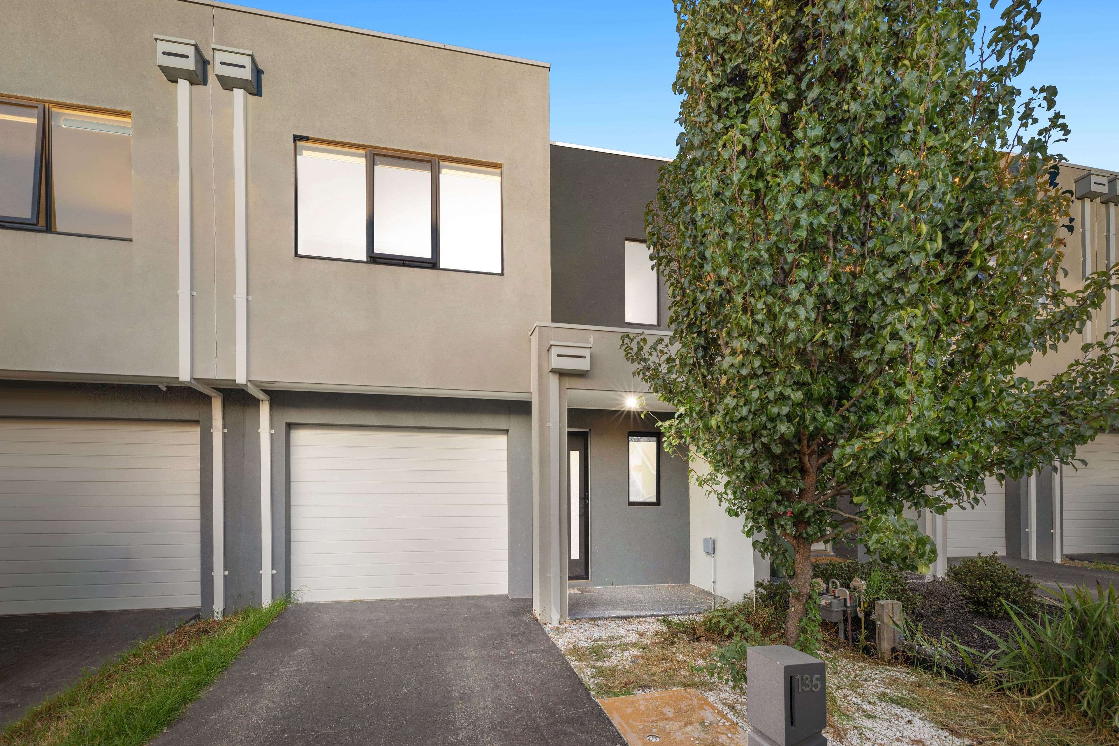 135 Willow Glen Boulevard, Cranbourne VIC 3977, Cranbourne - Image 1