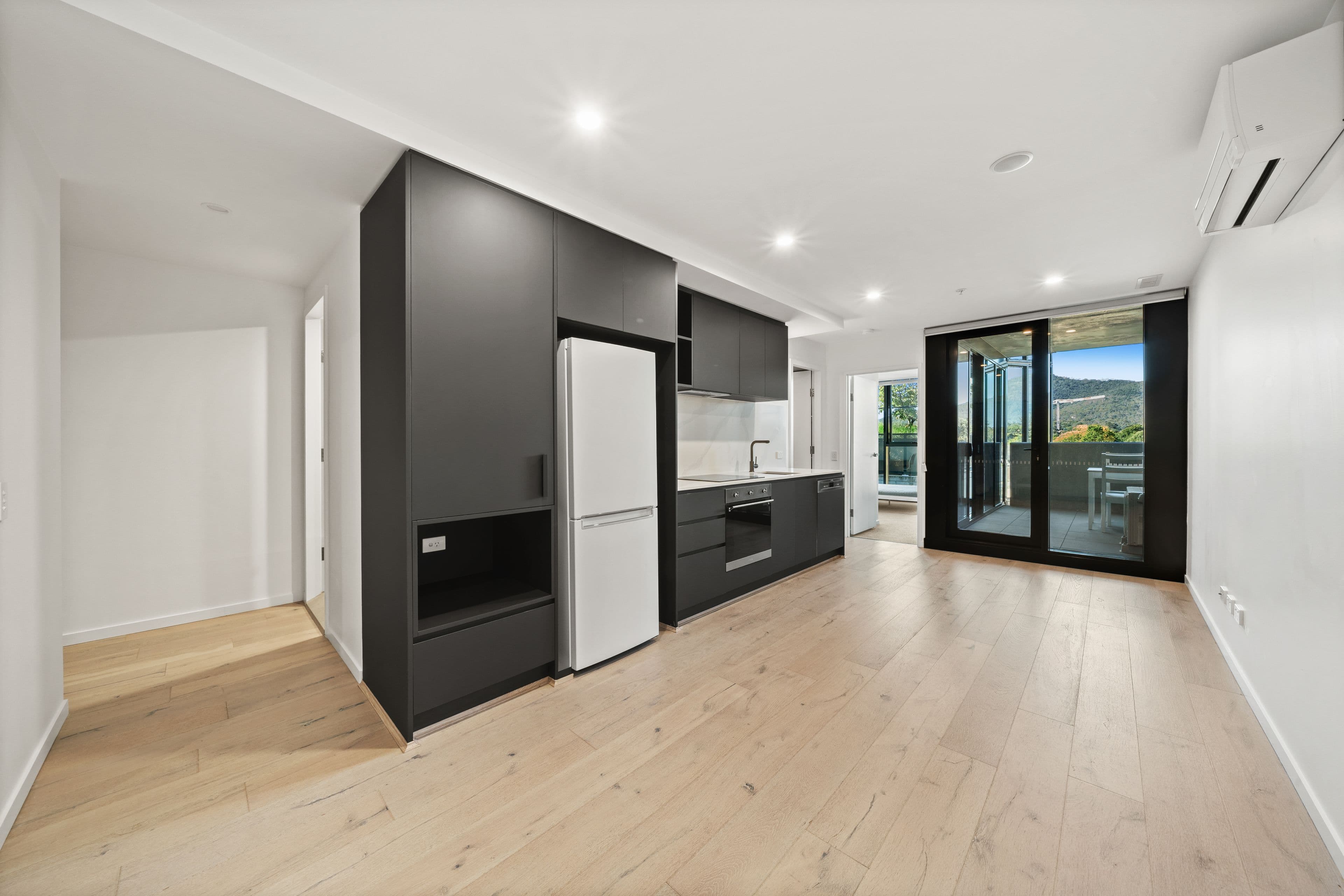 507/83 Cooyong Street, Reid ACT 2612, Reid - Thumbnail 2